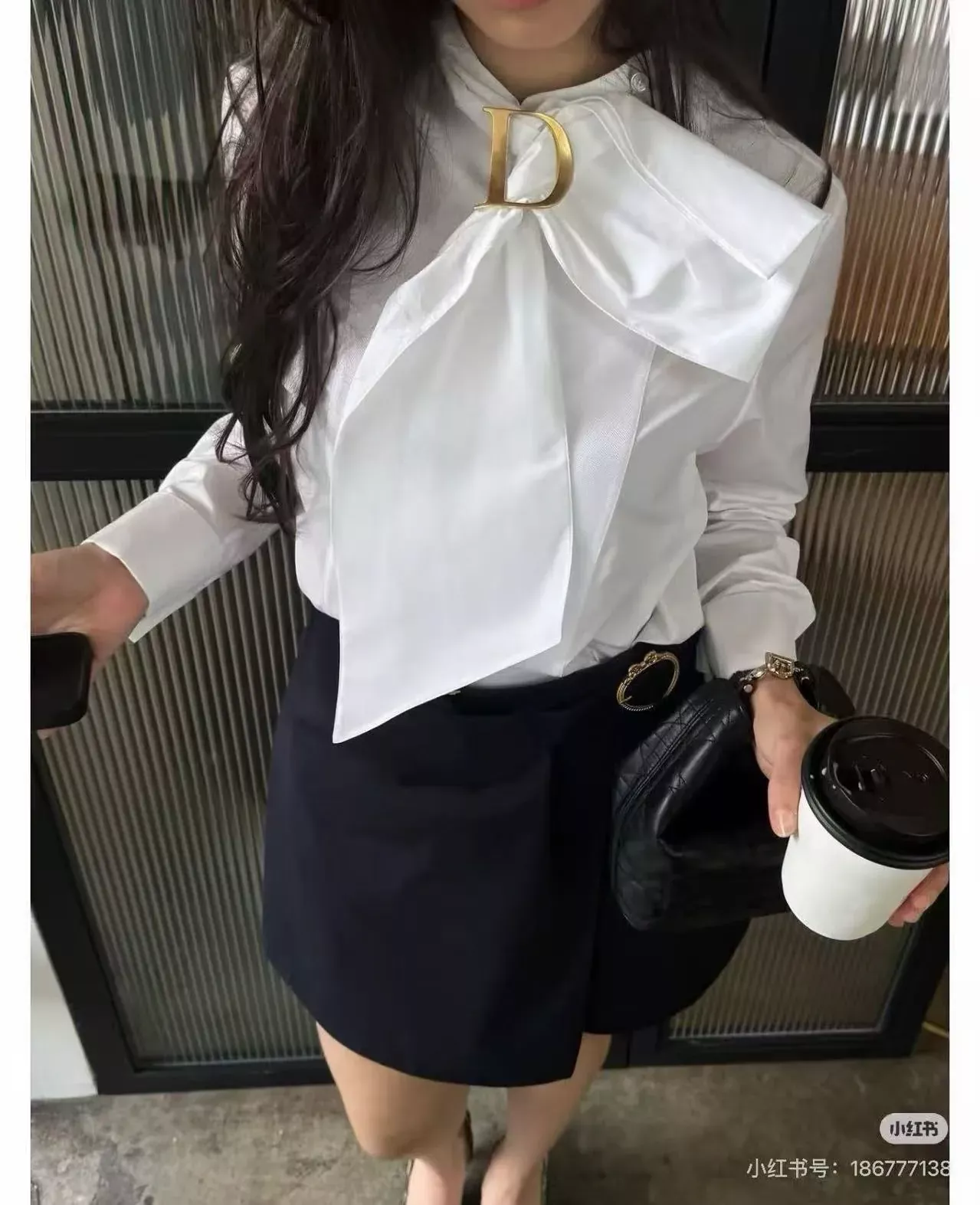 디올 금속 버클 리본 장식 여성용 긴소매 셔츠 상세 이미지 15