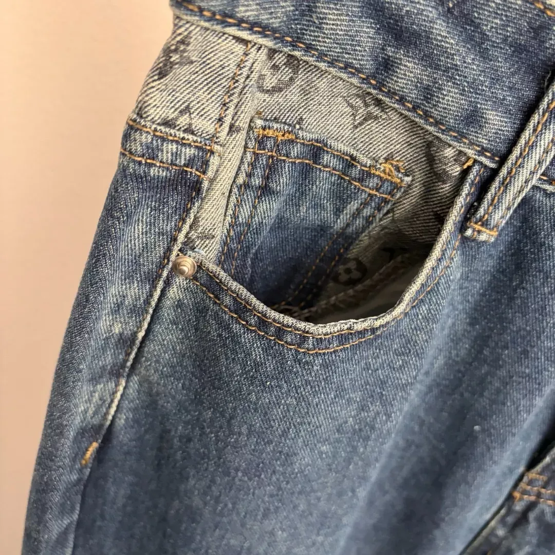 루이비통 로고 포켓 워싱 여성용 데님 팬츠 상세 이미지 5