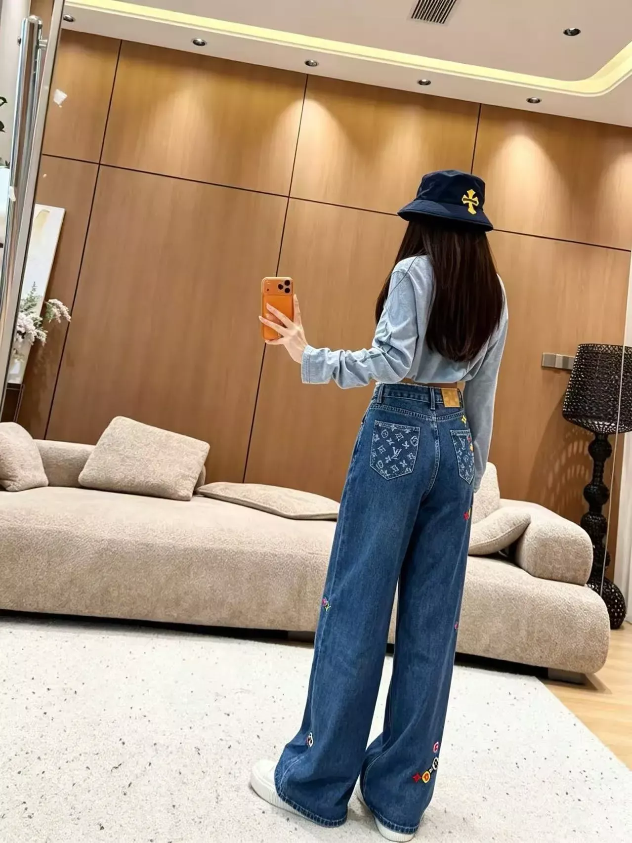 루이비통 플라워 자수 로고 여성용 데님 팬츠 상세 이미지 19