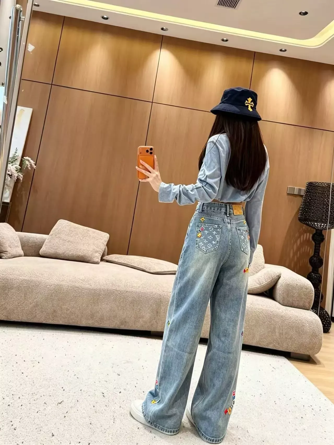 루이비통 플라워 자수 로고 여성용 데님 팬츠 상세 이미지 26