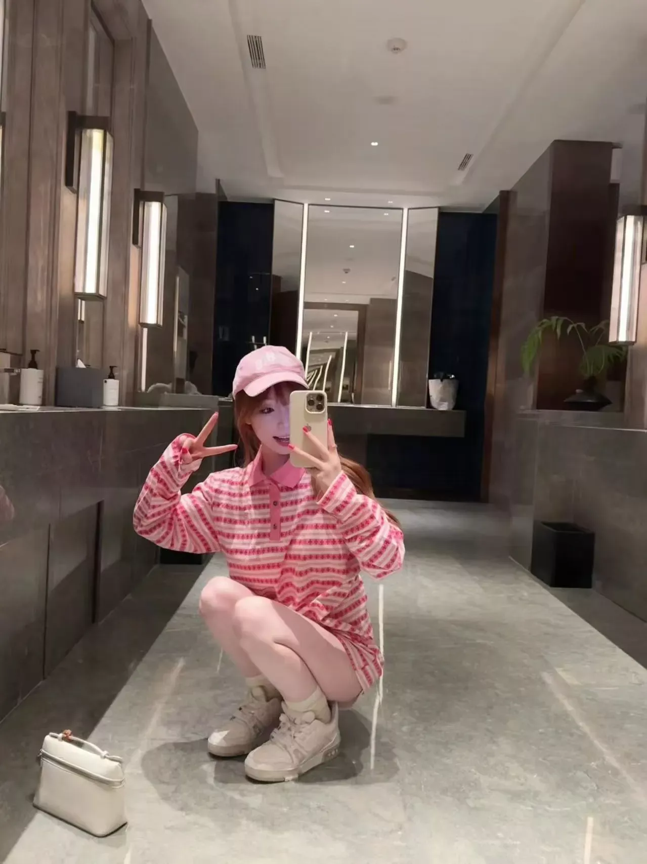 크롬하츠 십자가 스트라이프 여성용 긴소매 티셔츠 상세 이미지 21