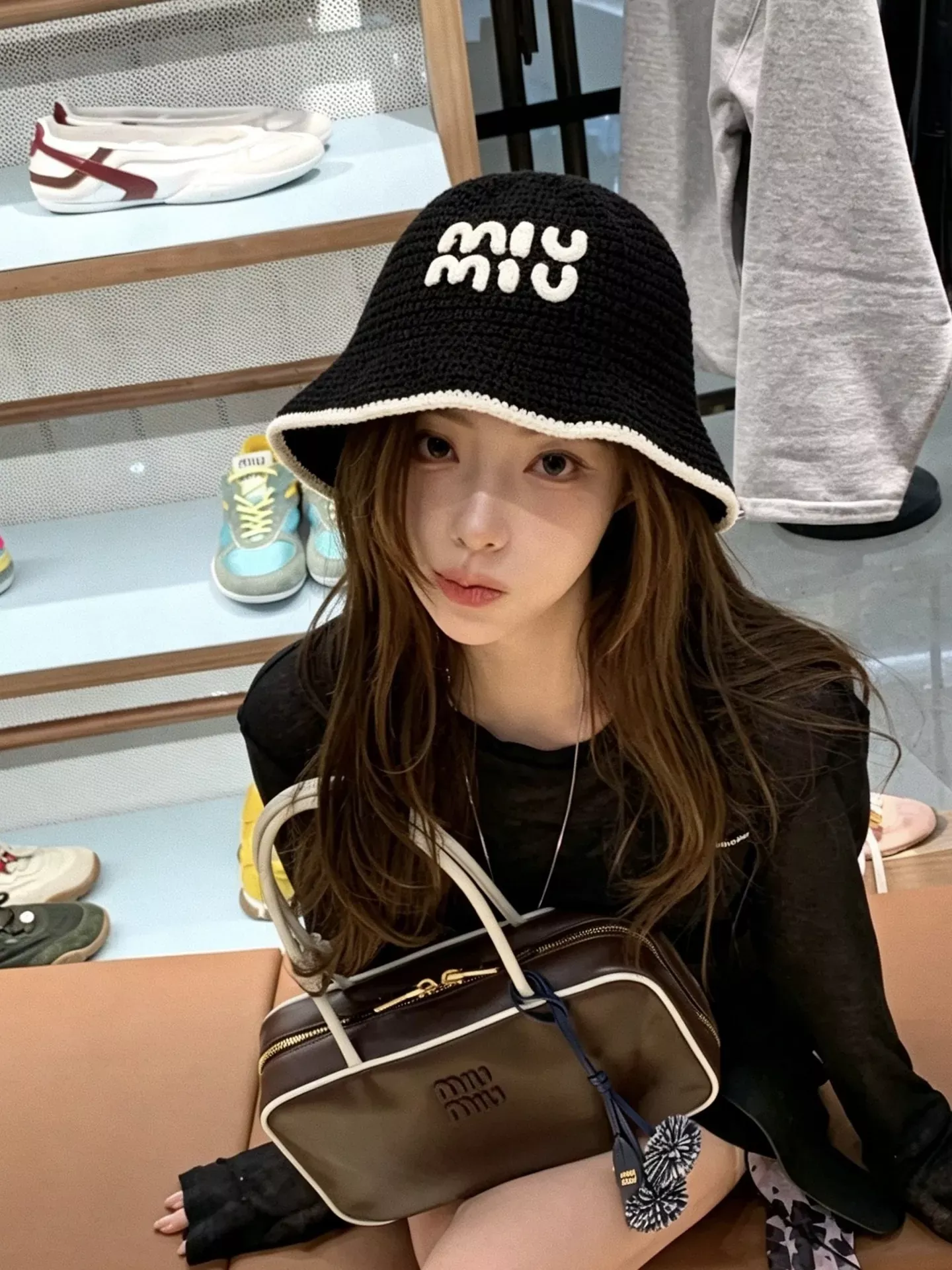 미우미우 펀칭 니트 버킷햇 상세 이미지 3