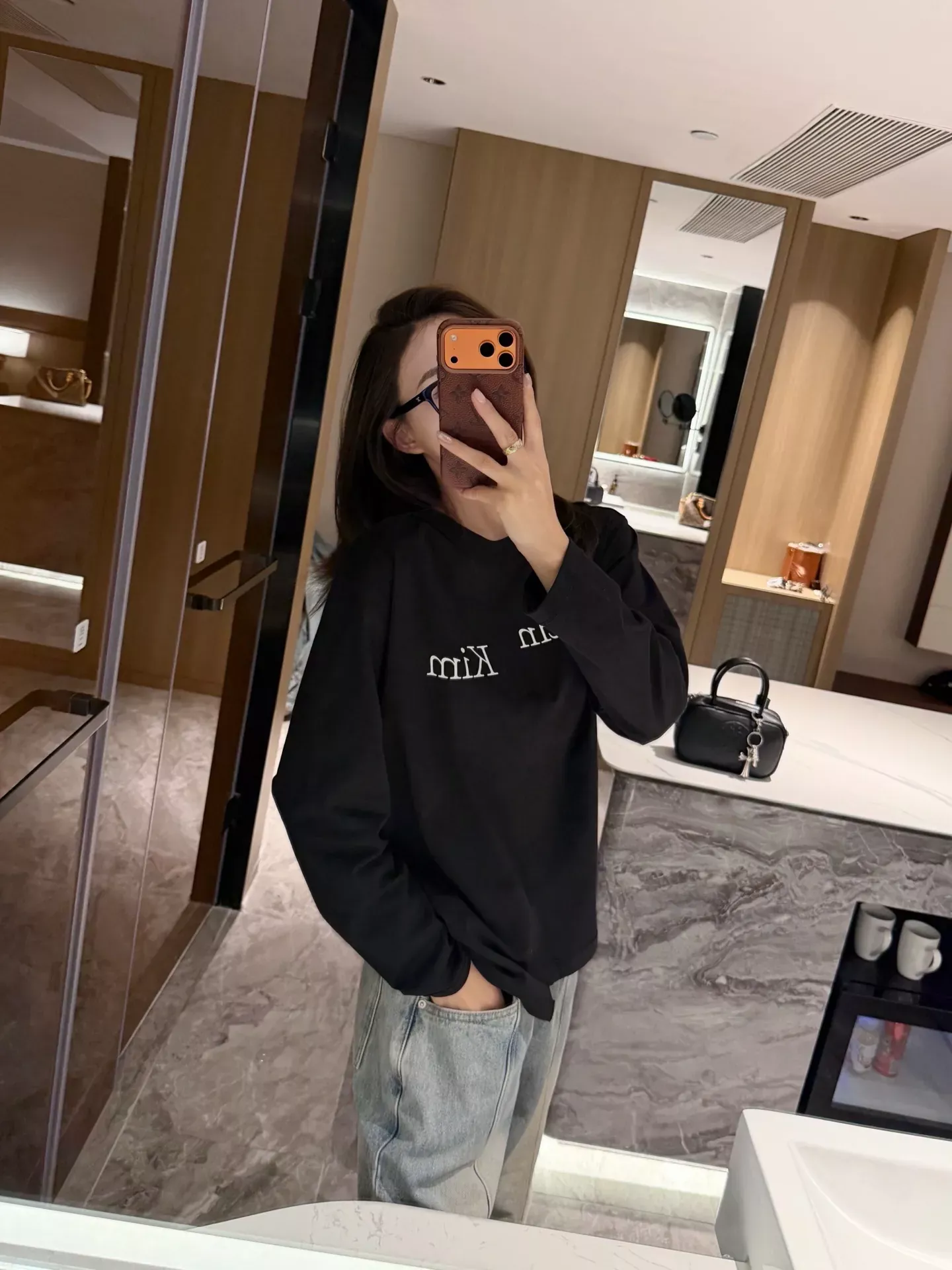 마뗑킴 해체 절개 언밸런스 여성용 긴소매 티셔츠 상세 이미지 66
