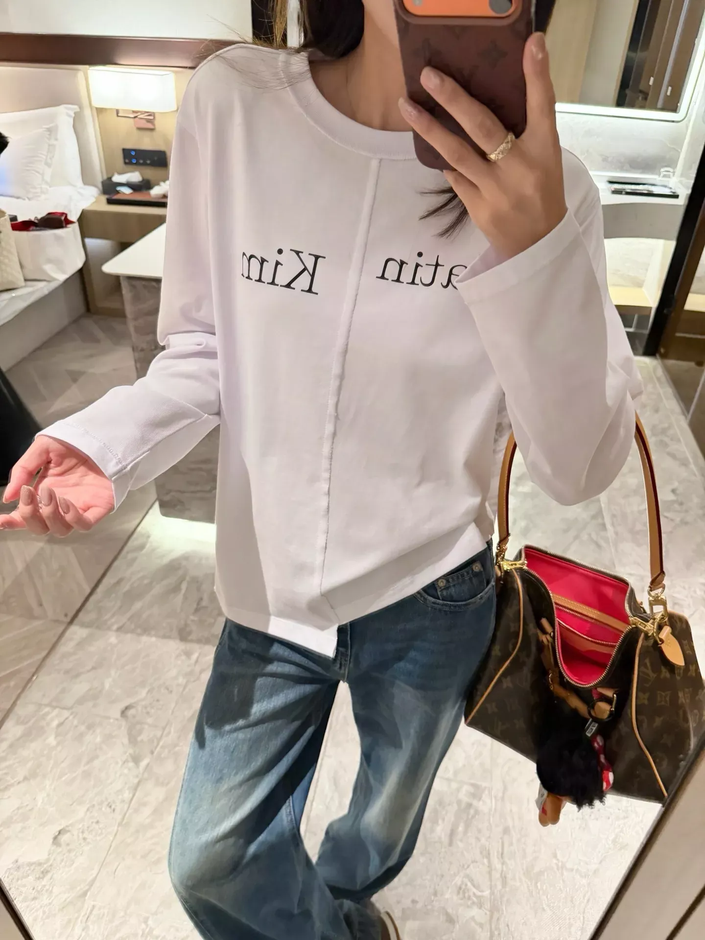 마뗑킴 해체 절개 언밸런스 여성용 긴소매 티셔츠 상세 이미지 75