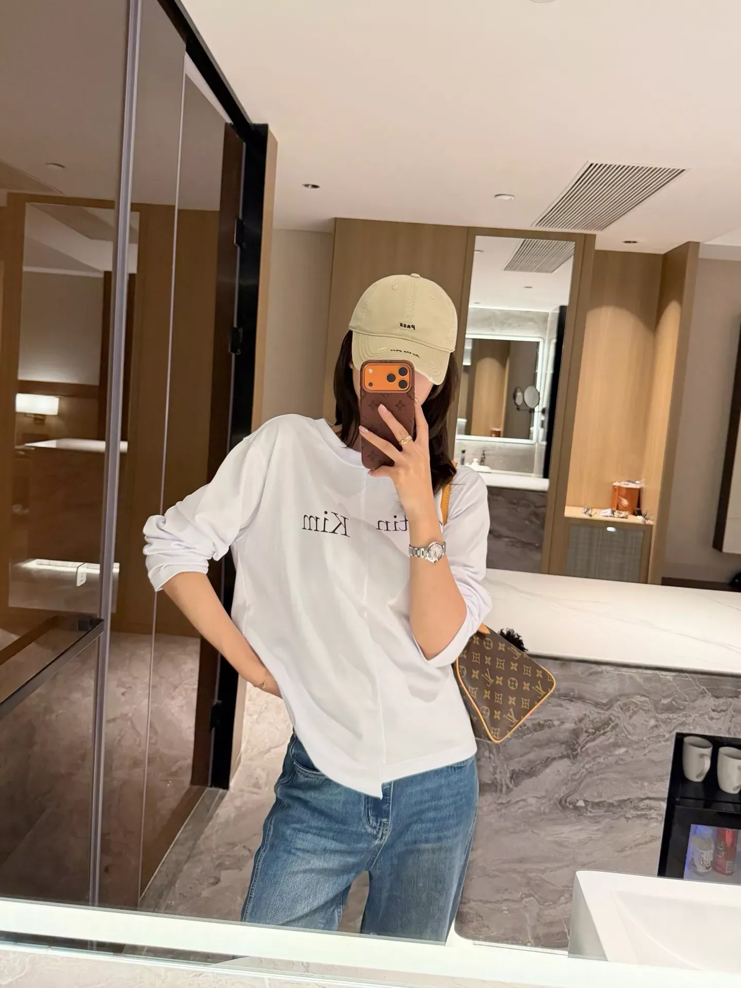 마뗑킴 해체 절개 언밸런스 여성용 긴소매 티셔츠 상세 이미지 78