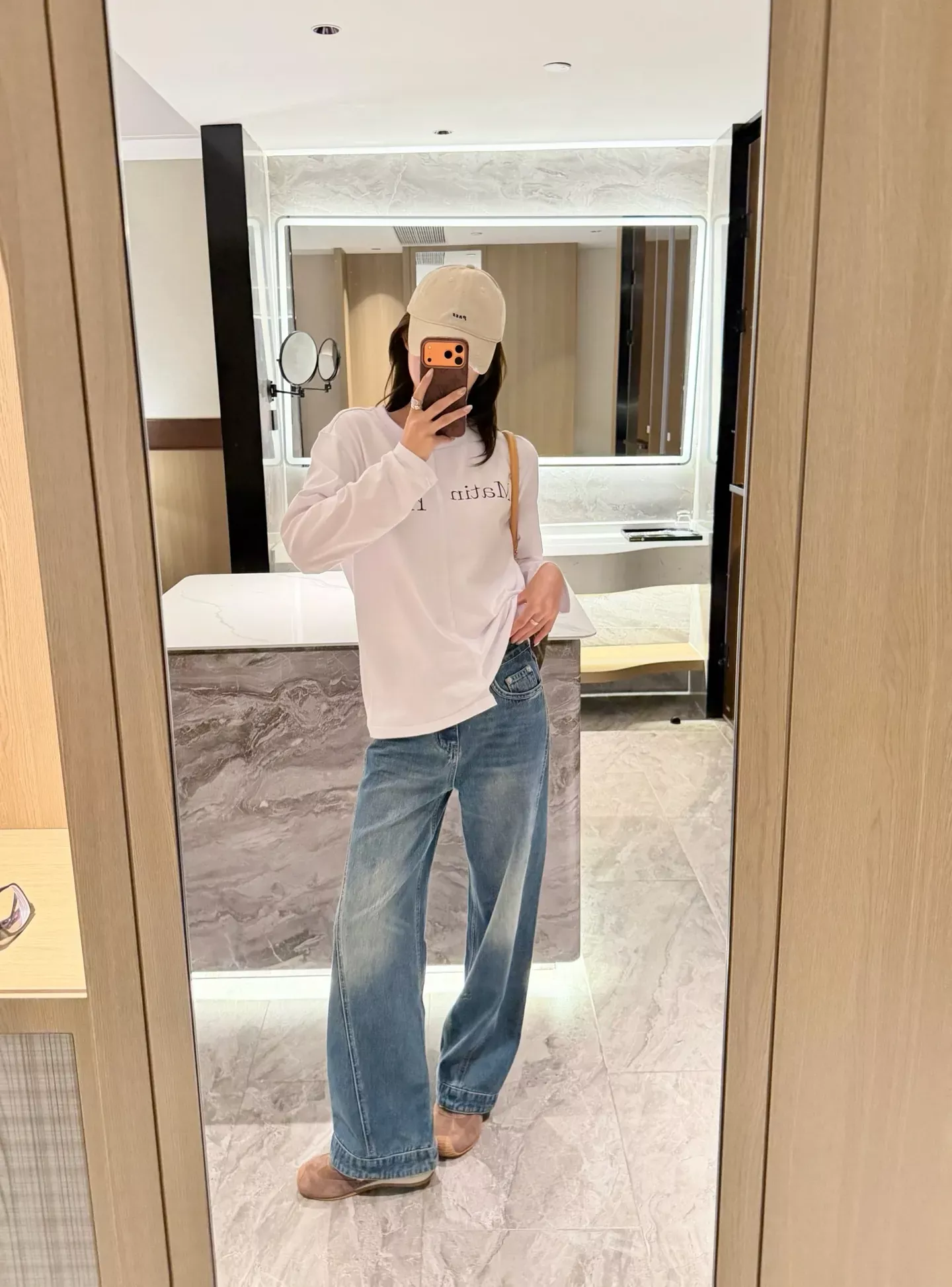 마뗑킴 해체 절개 언밸런스 여성용 긴소매 티셔츠 상세 이미지 79