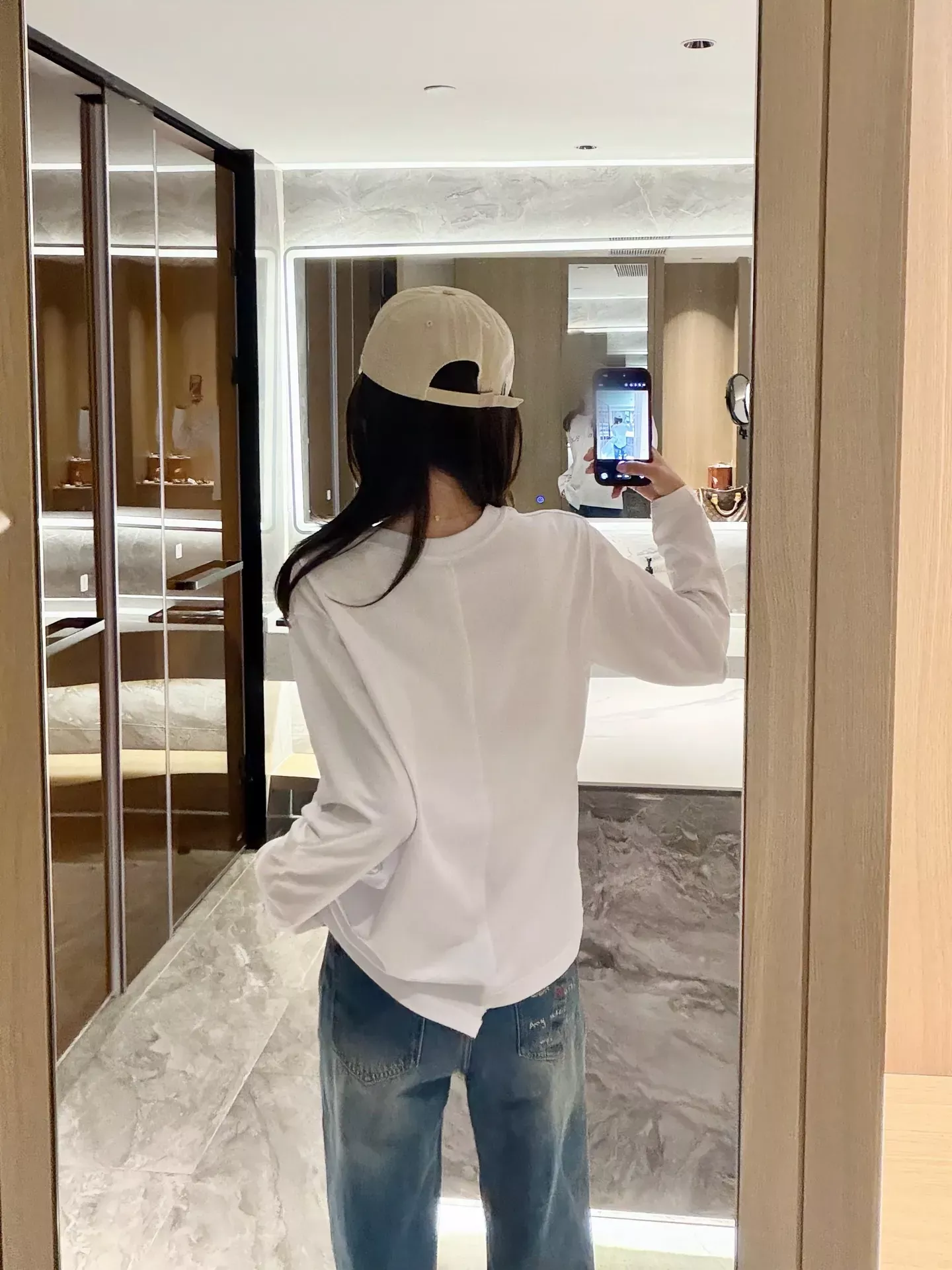 마뗑킴 해체 절개 언밸런스 여성용 긴소매 티셔츠 상세 이미지 81