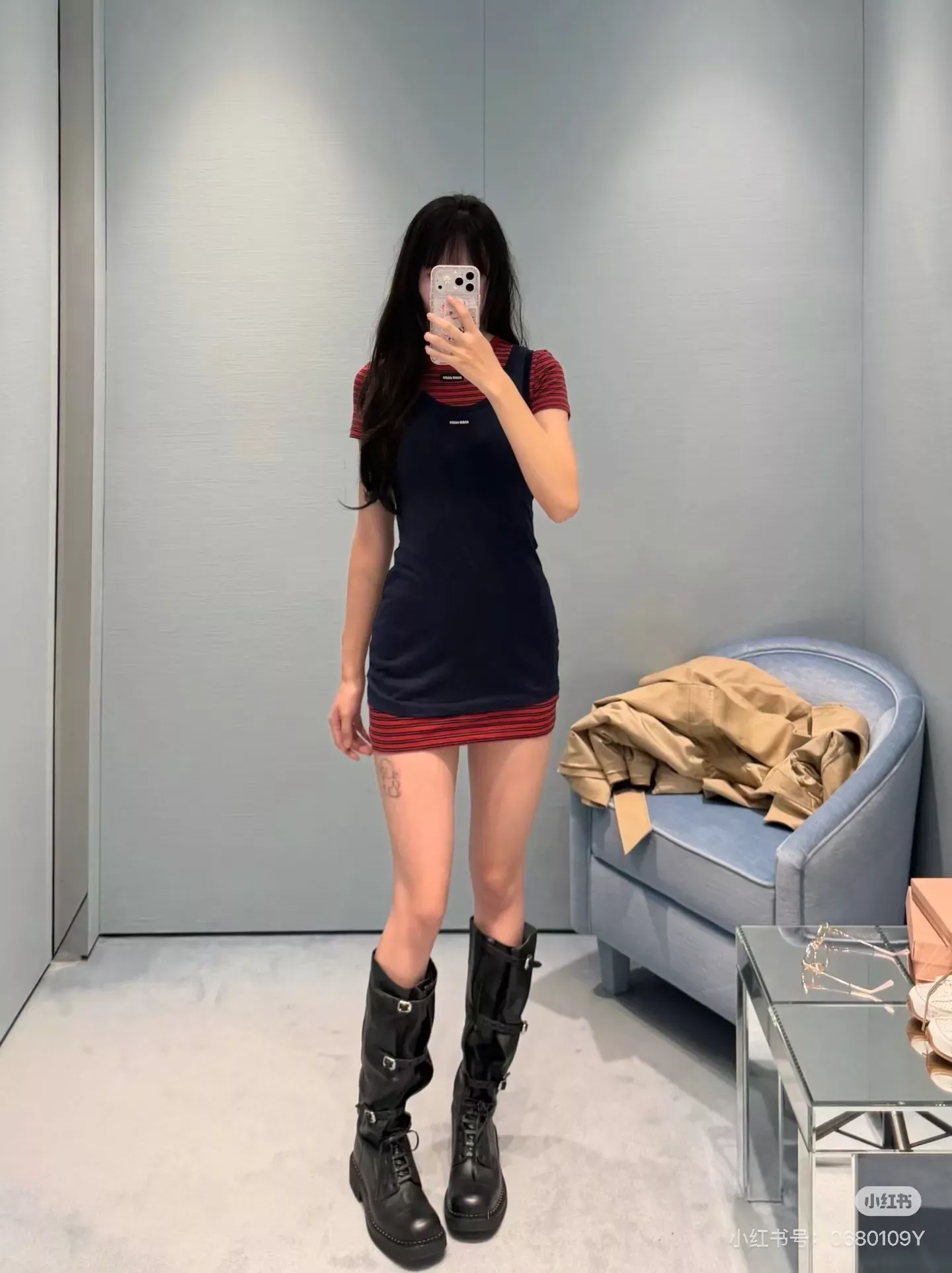 미우미우 배색 스트라이프 자수 여성용 원피스 상세 이미지 33