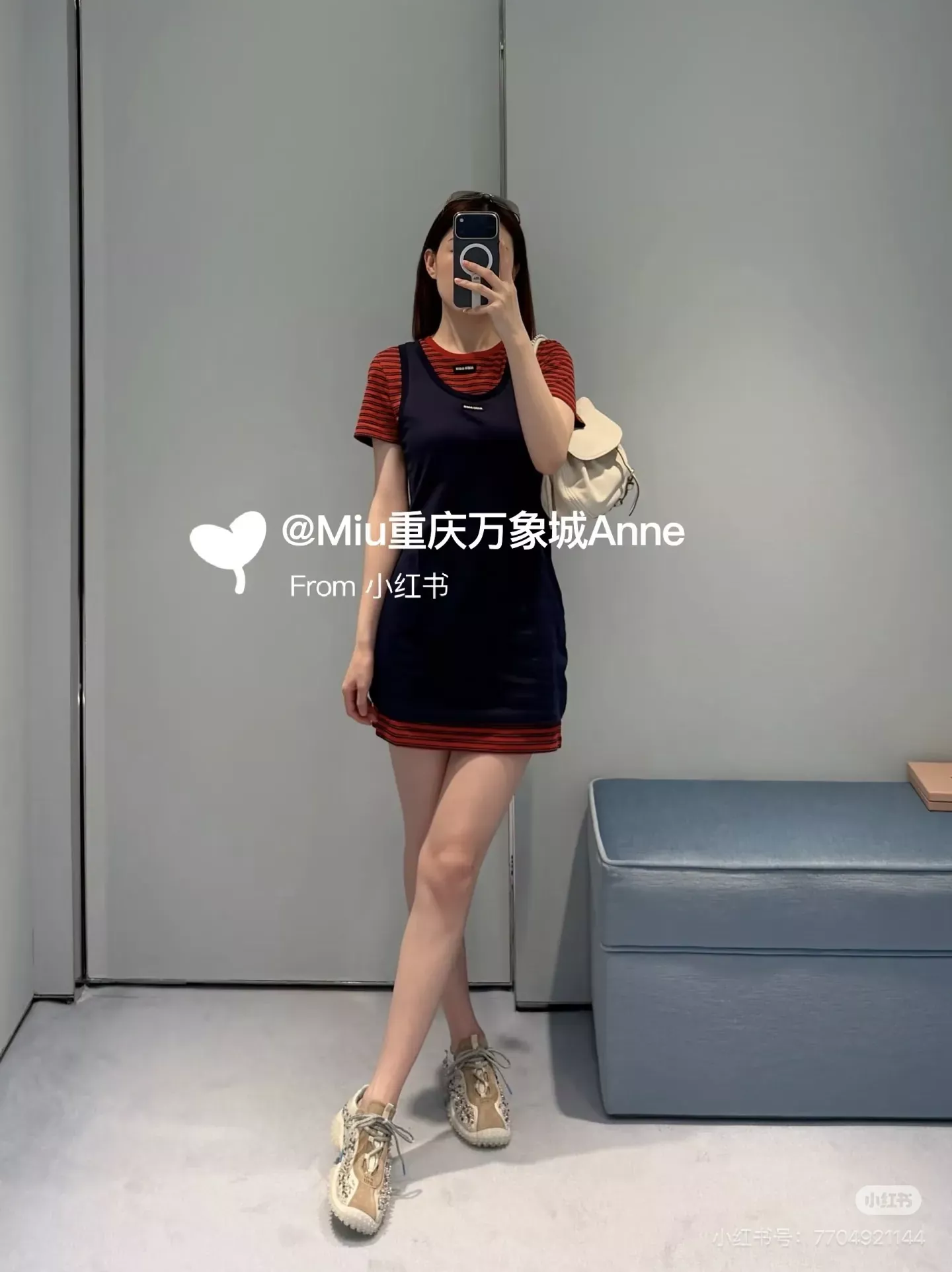 미우미우 배색 스트라이프 자수 여성용 원피스 상세 이미지 36
