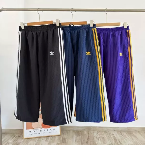 아디다스 삼선 질감 와이드 남녀공용 트레이닝 팬츠