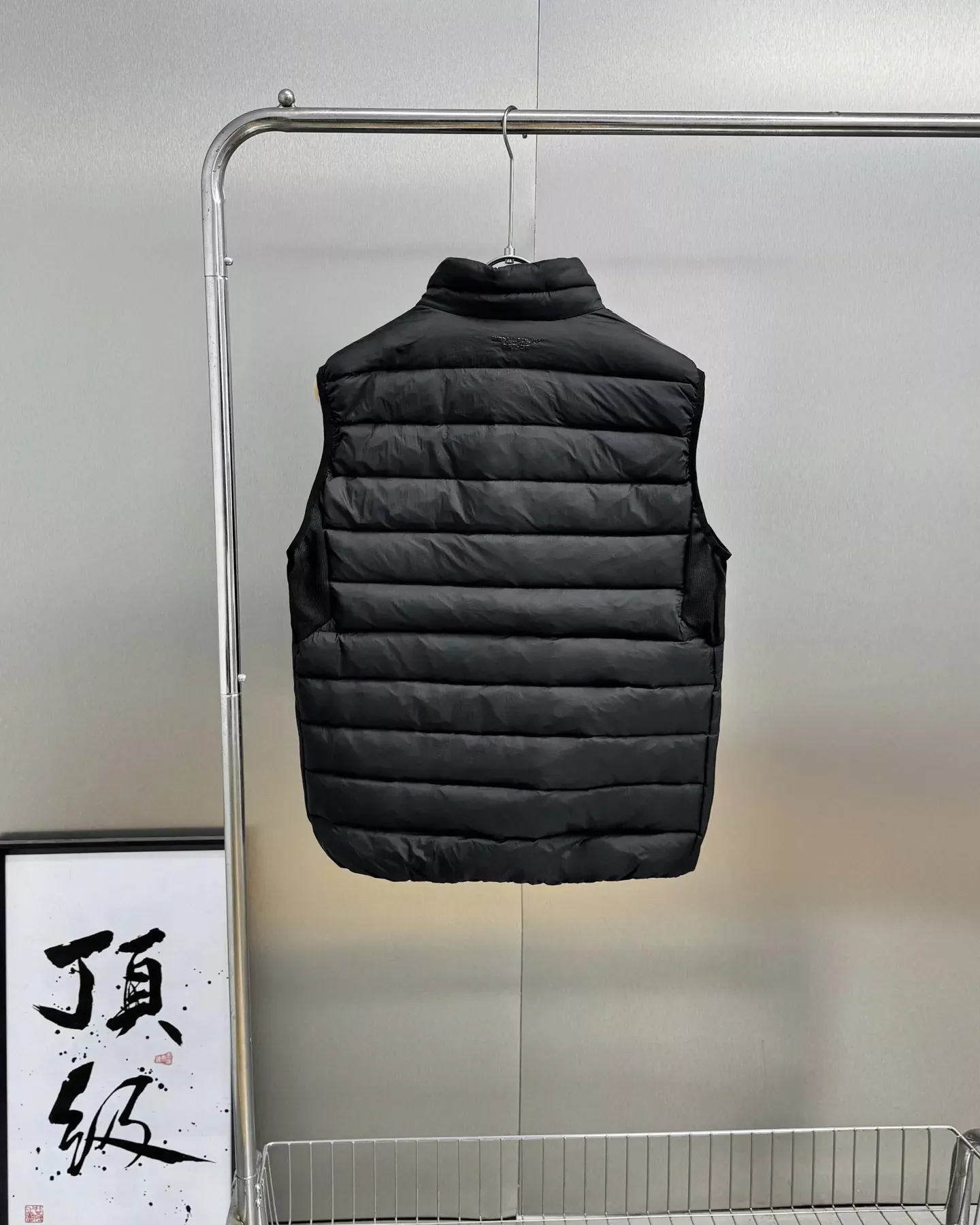 비음러펀 경량 다운 스탠드칼라 남녀공용 패딩 조끼 상세 이미지 5