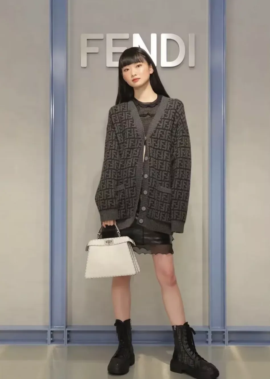 펜디 FF 크로셰 캐시미어 여성용 긴소매 가디건 상세 이미지 38