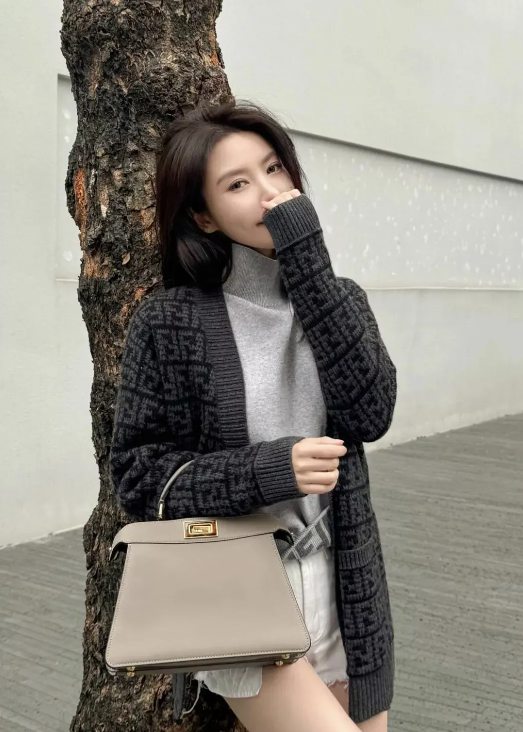 펜디 FF 크로셰 캐시미어 여성용 긴소매 가디건 상세 이미지 42