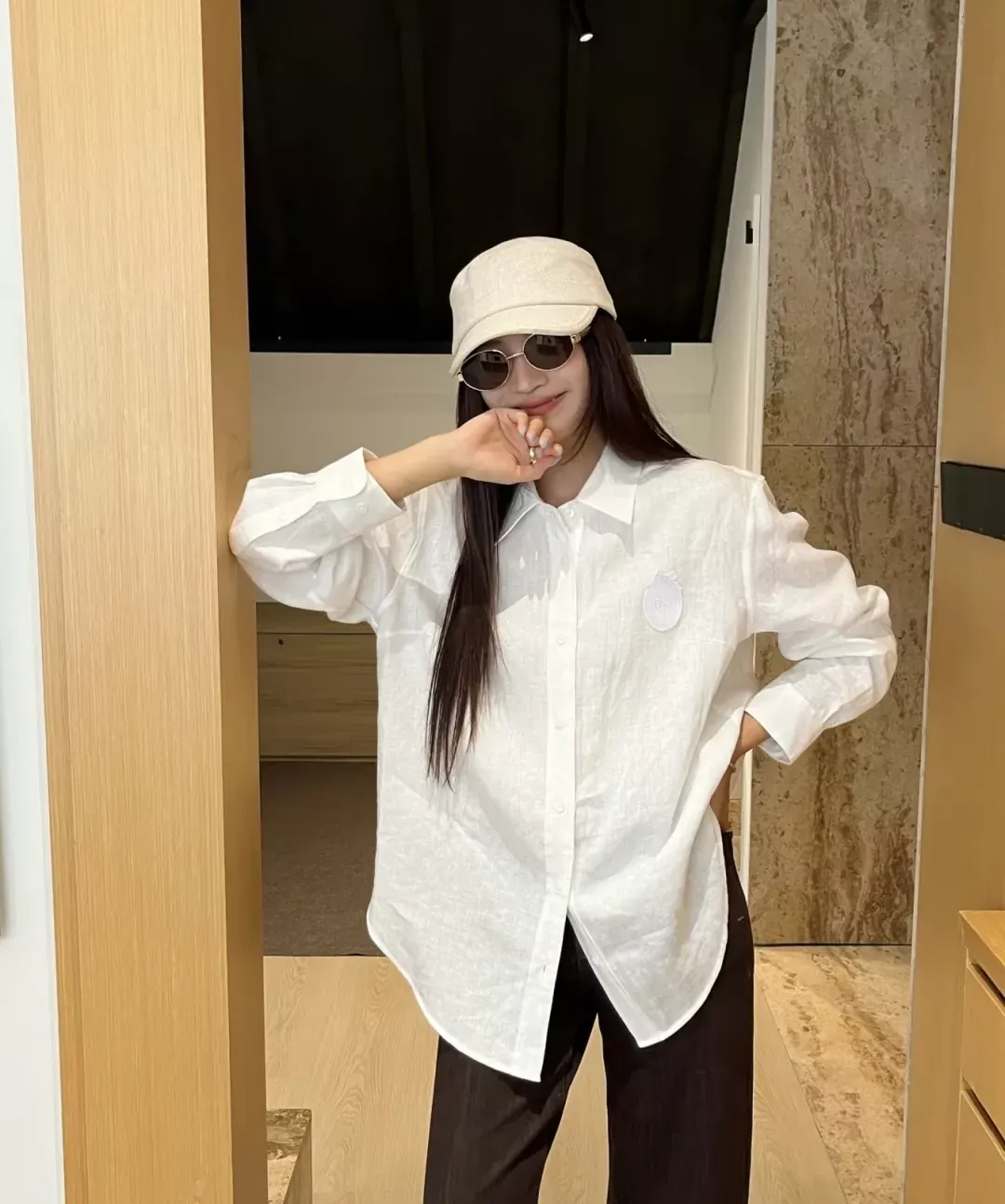 디올 린넨 질감 자수 여성용 긴소매 셔츠 상세 이미지 15