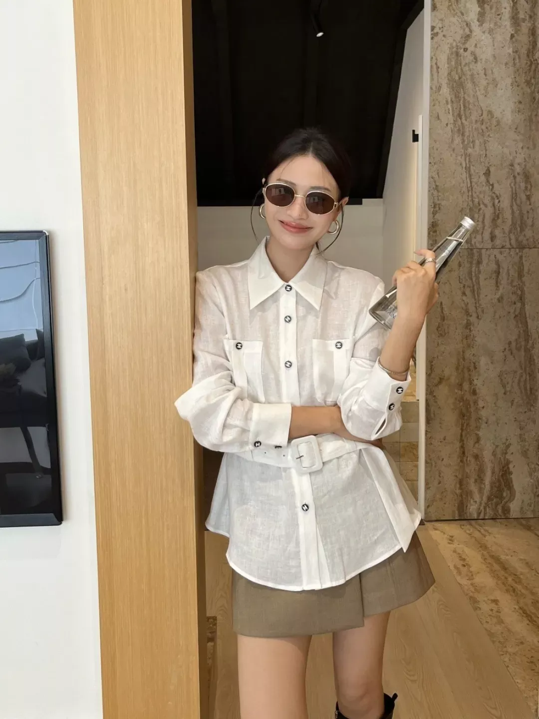 샤넬 벨트 포인트 코튼 린넨 여성용 긴소매 셔츠 상세 이미지 10