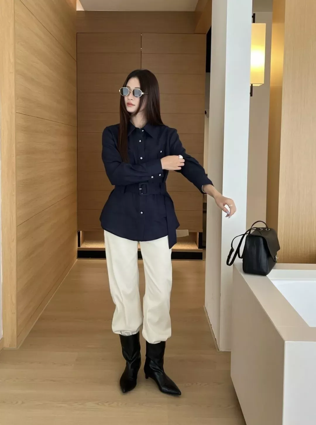 샤넬 벨트 포인트 코튼 린넨 여성용 긴소매 셔츠 상세 이미지 33