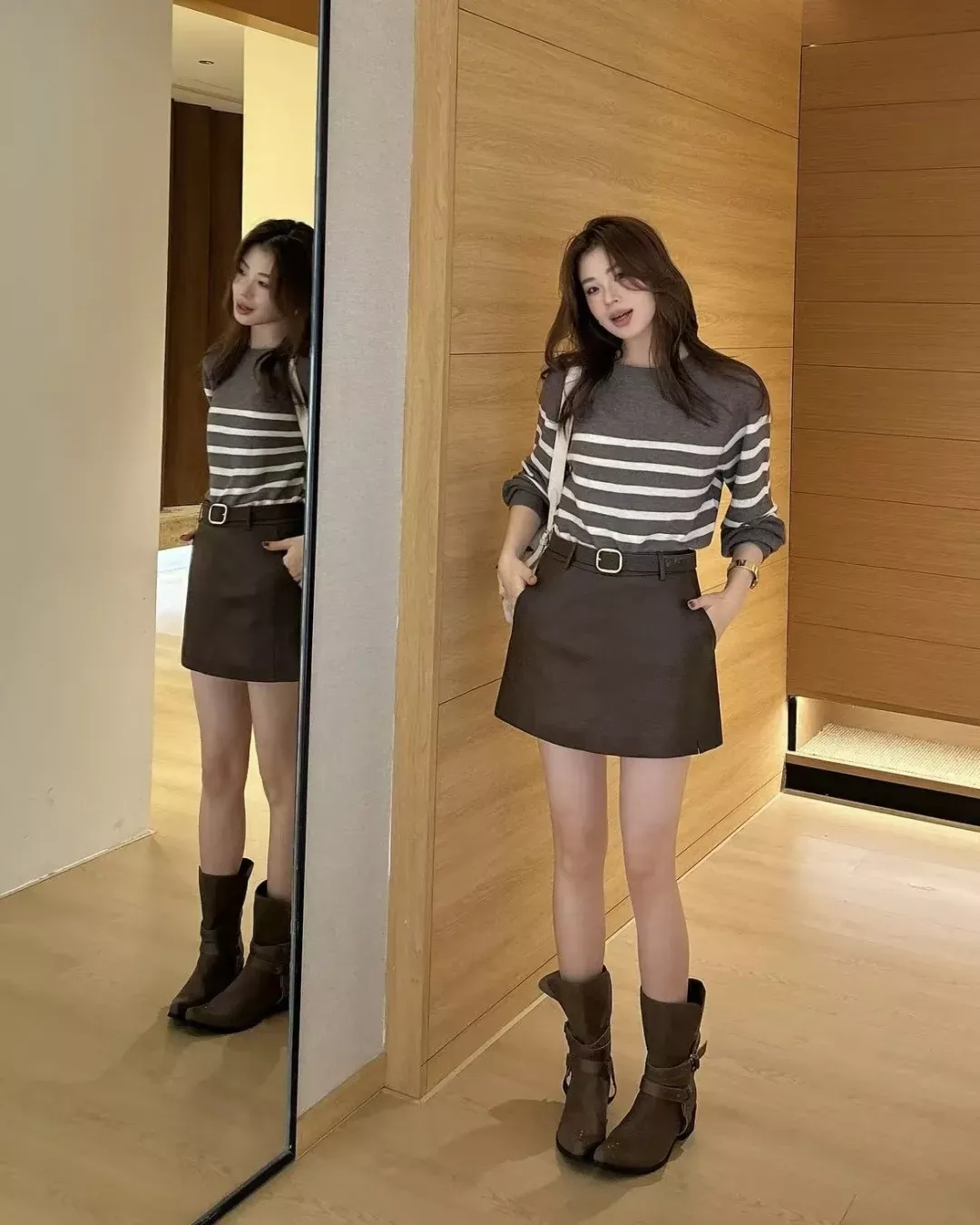 입생로랑 벨트 포인트 스커트 팬츠 여성용 가죽 팬츠 상세 이미지 10