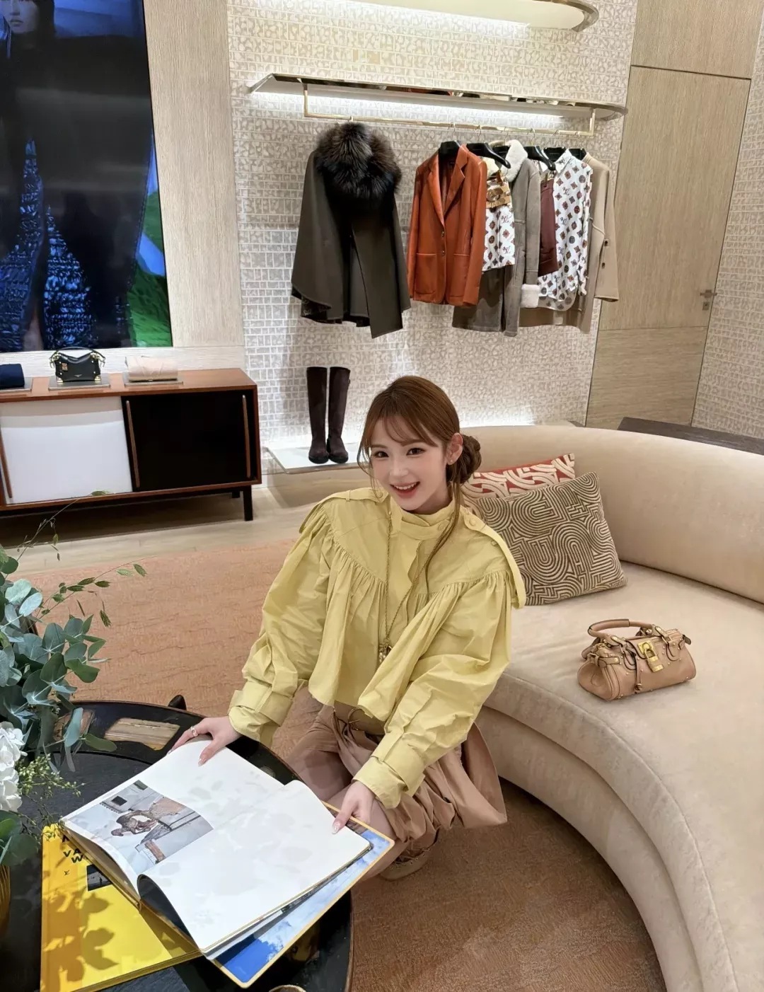 끌로에 셔링 볼륨 소매 여성용 쇼트 코트 상세 이미지 16