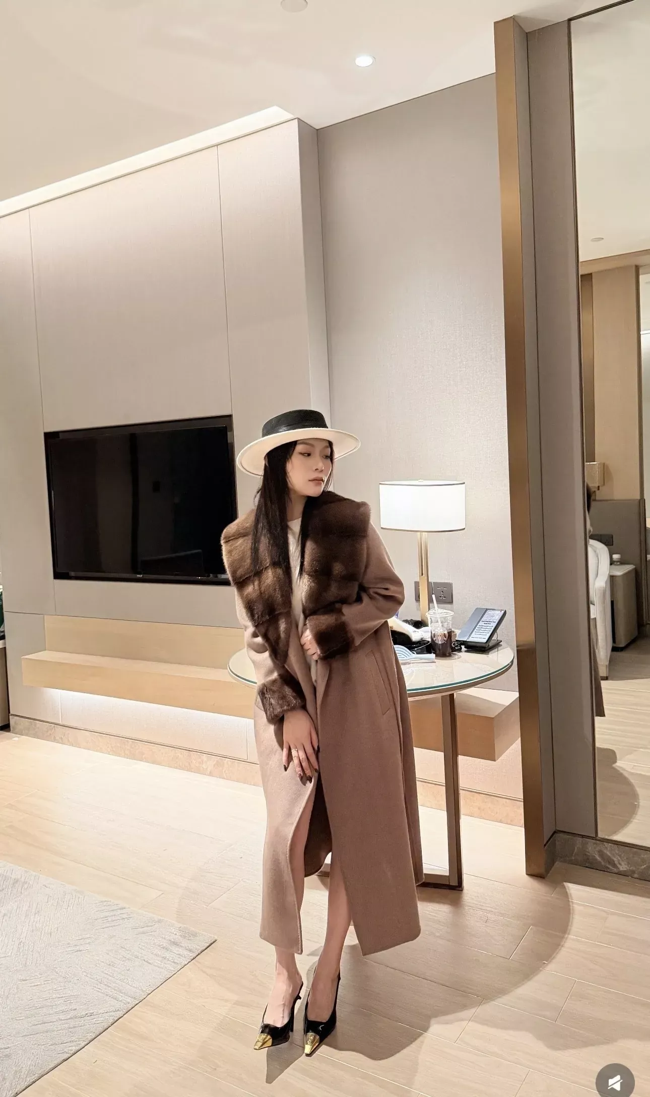 로로피아나 밍크 숄 칼라 캐시미어 여성용 롱 코트 상세 이미지 101