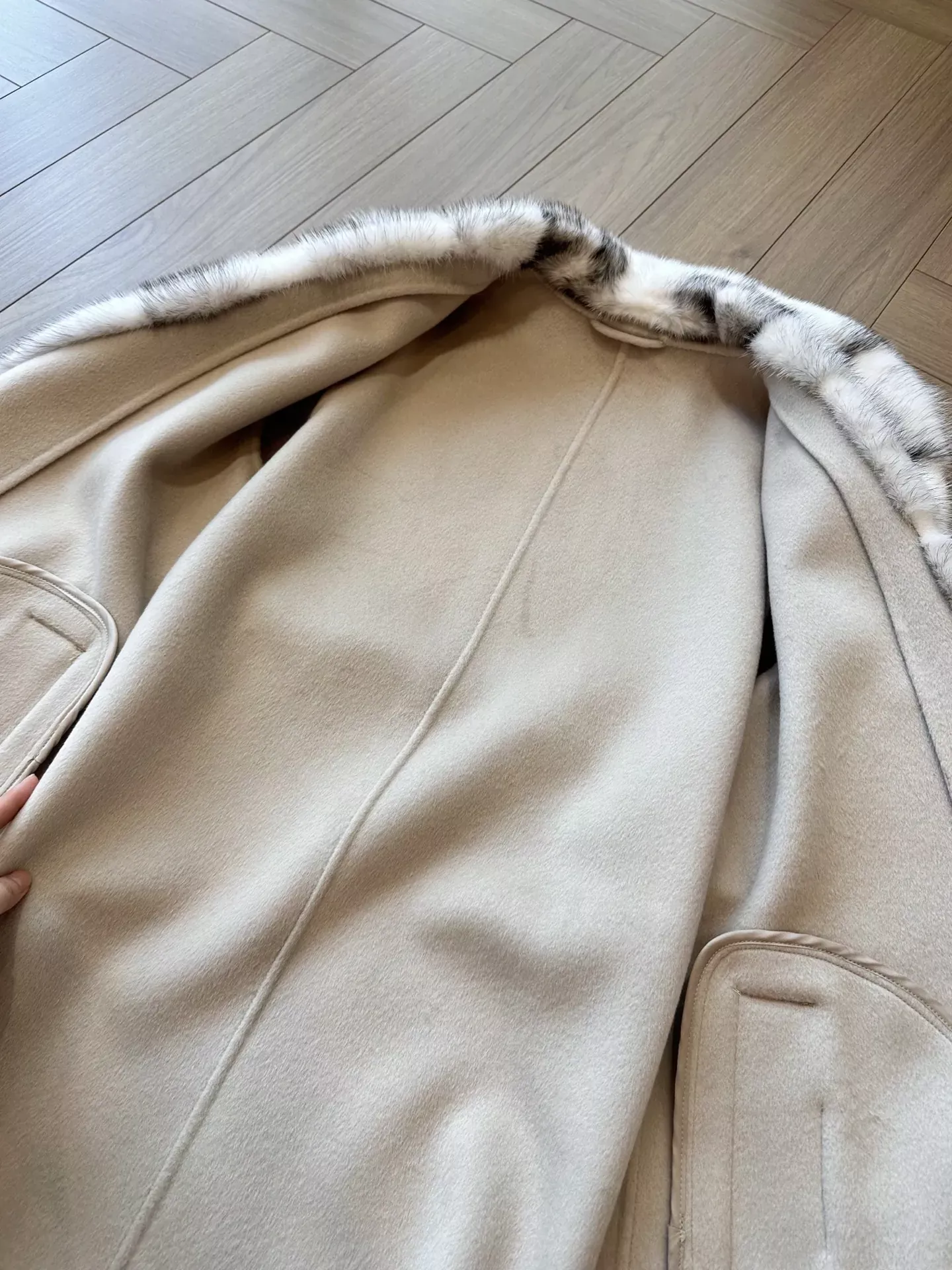 로로피아나 밍크 숄 칼라 캐시미어 여성용 롱 코트 상세 이미지 65