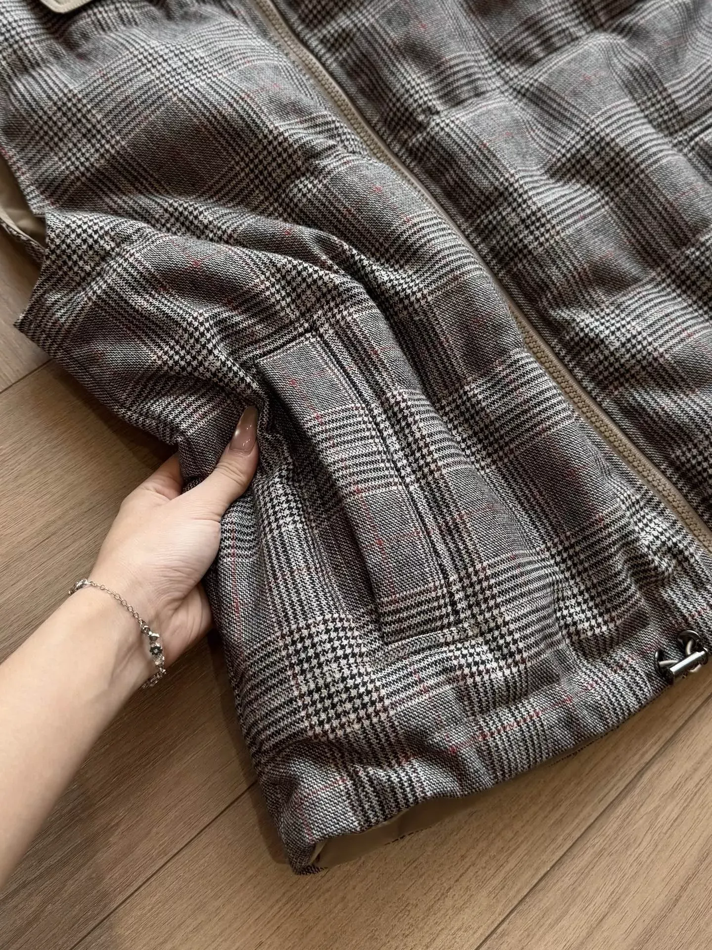 브루넬로쿠치넬리 양면 체크 울 여성용 패딩 조끼 상세 이미지 36