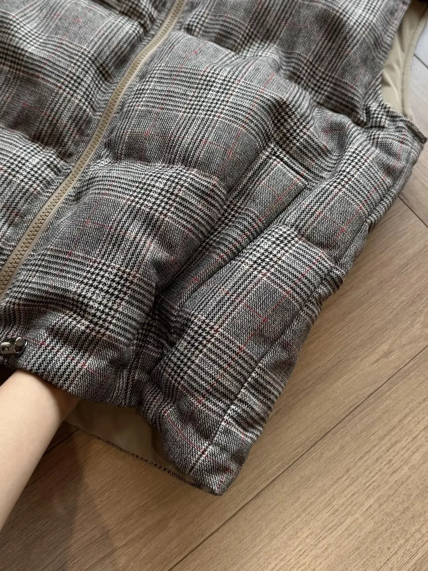 브루넬로쿠치넬리 양면 체크 울 여성용 패딩 조끼 상세 이미지 37