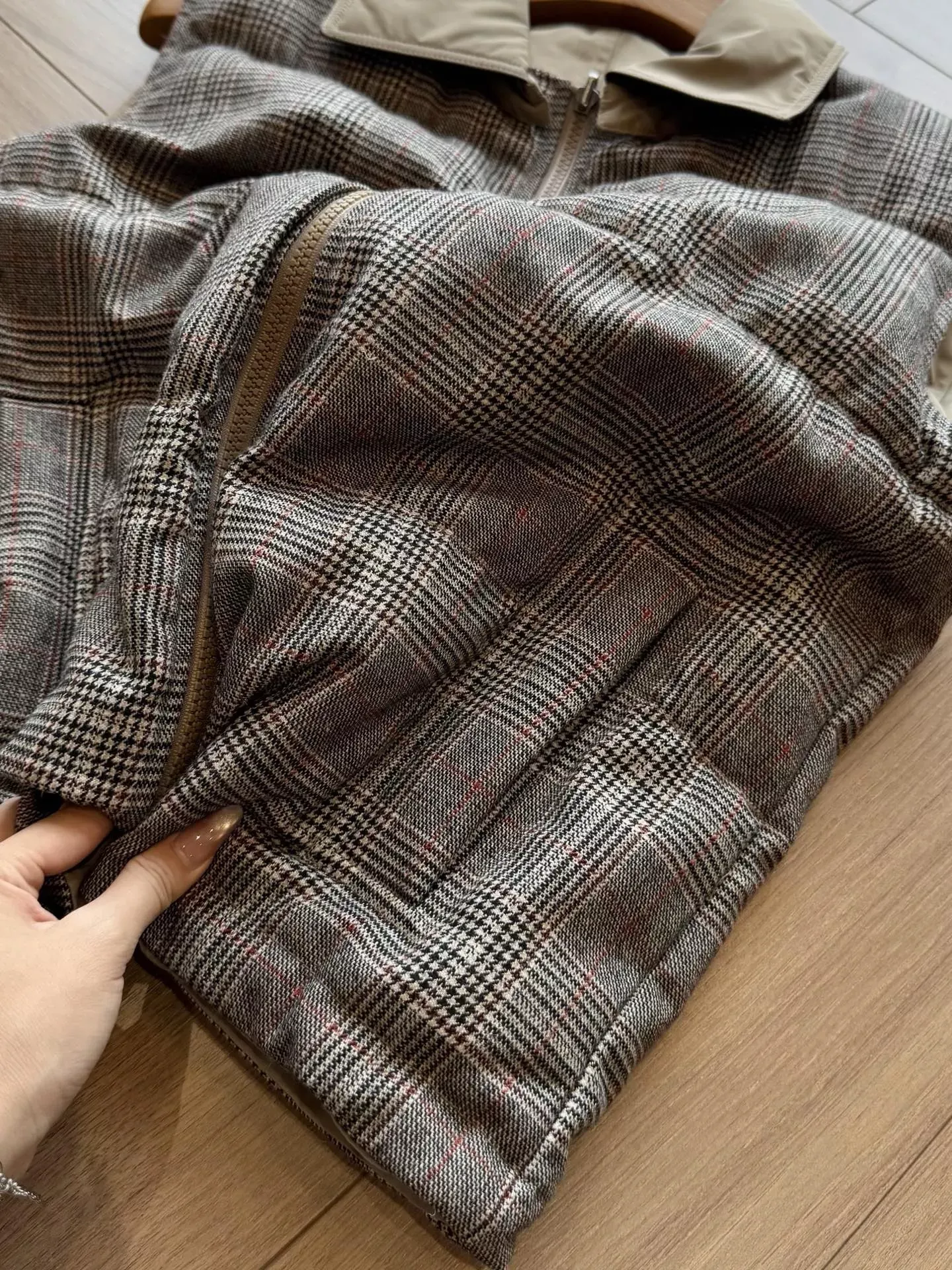 브루넬로쿠치넬리 양면 체크 울 여성용 패딩 조끼 상세 이미지 46