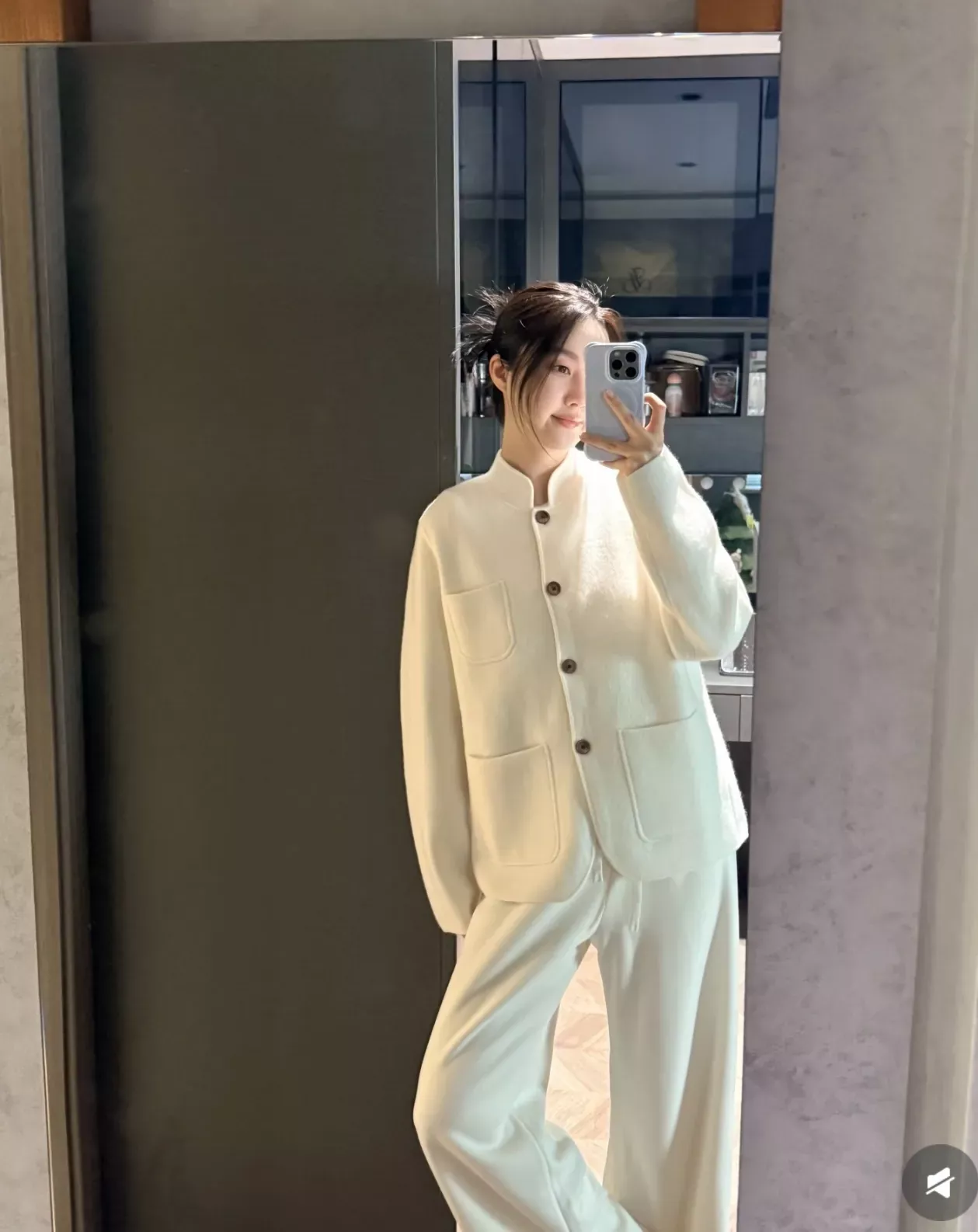 로로피아나 캐시미어 양면 버튼 여성용 쇼트 코트 상세 이미지 99