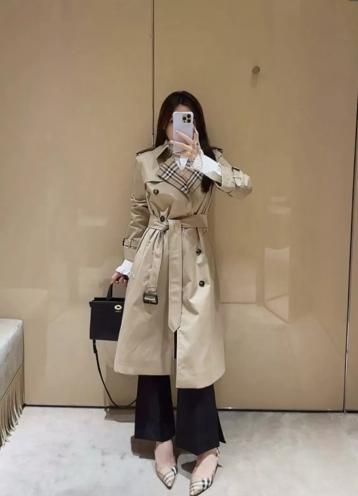 버버리 개버딘 더블브레스트 여성용 롱 코트 상세 이미지 124