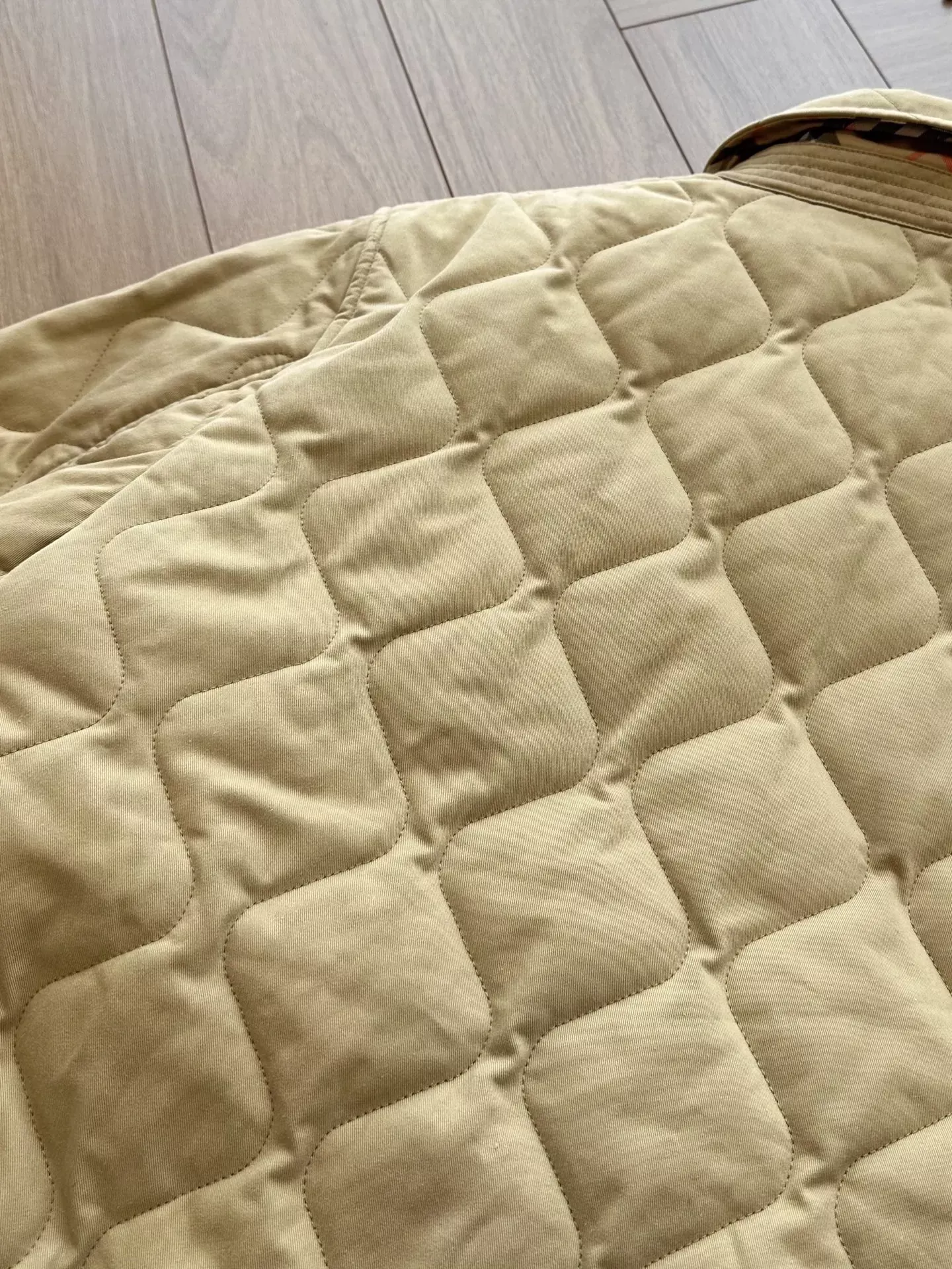 버버리 퀼팅 빈티지 버튼 남녀공용 버튼 재킷 상세 이미지 43