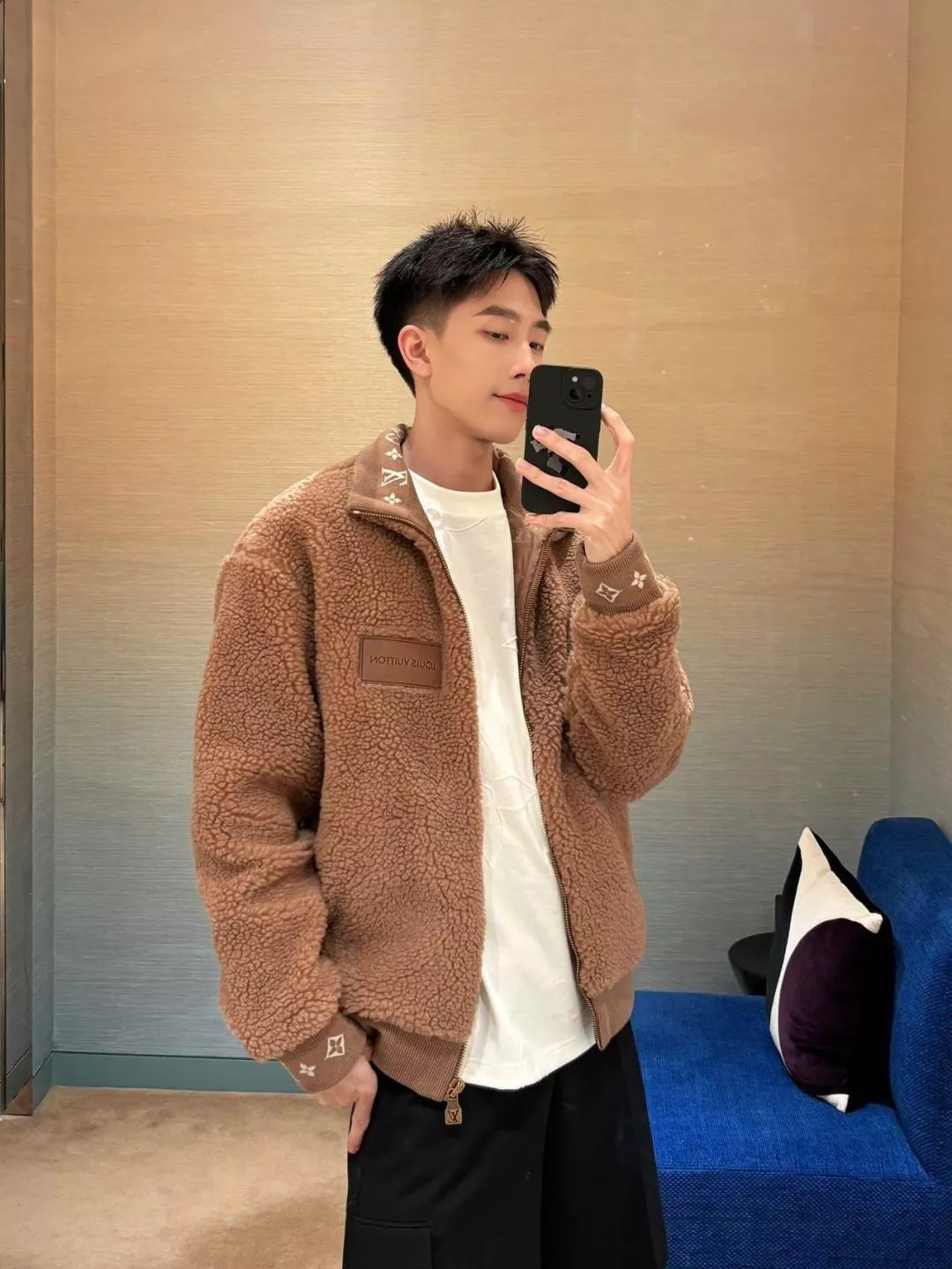 루이비통 자카드 로고 플리스 남녀공용 플리스 재킷 상세 이미지 13