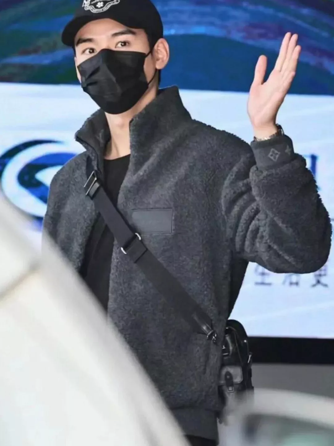루이비통 자카드 로고 플리스 남녀공용 플리스 재킷 상세 이미지 11