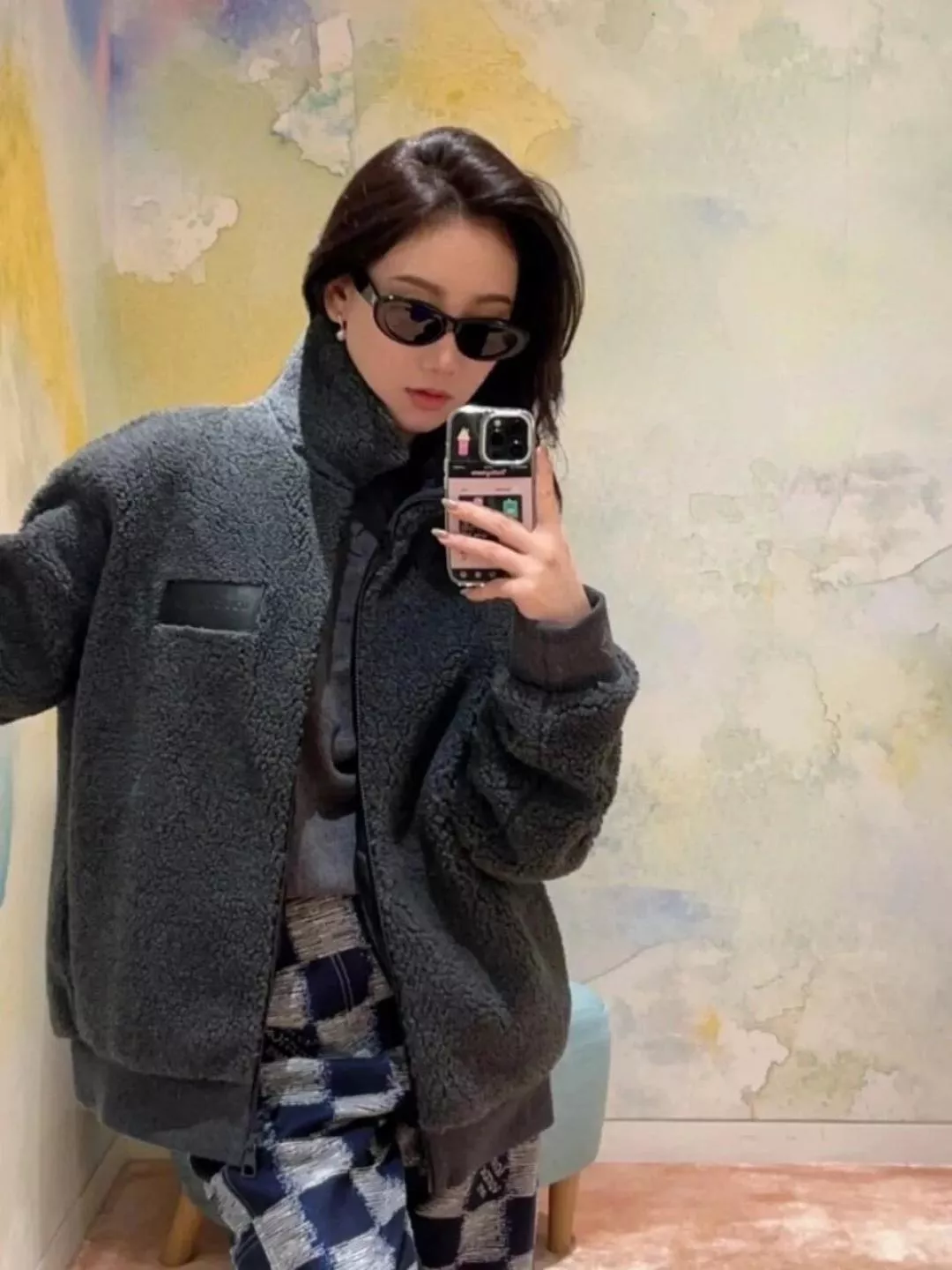 루이비통 자카드 로고 플리스 남녀공용 플리스 재킷 상세 이미지 13