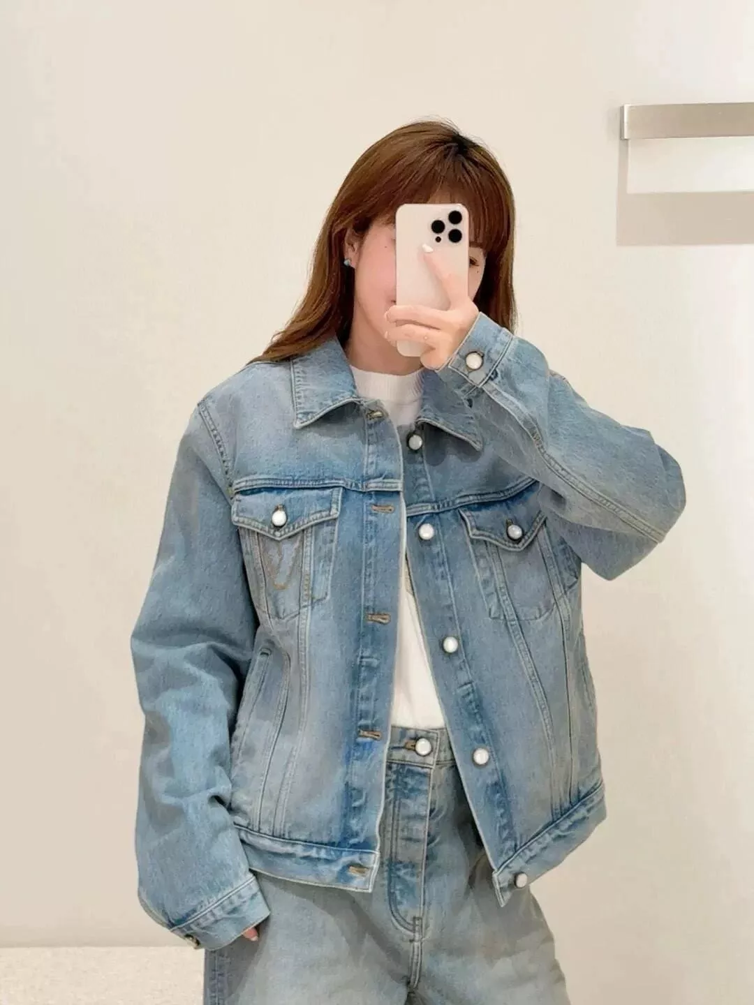루이비통 자수 워싱 데님 남녀공용 데님 재킷 상세 이미지 16