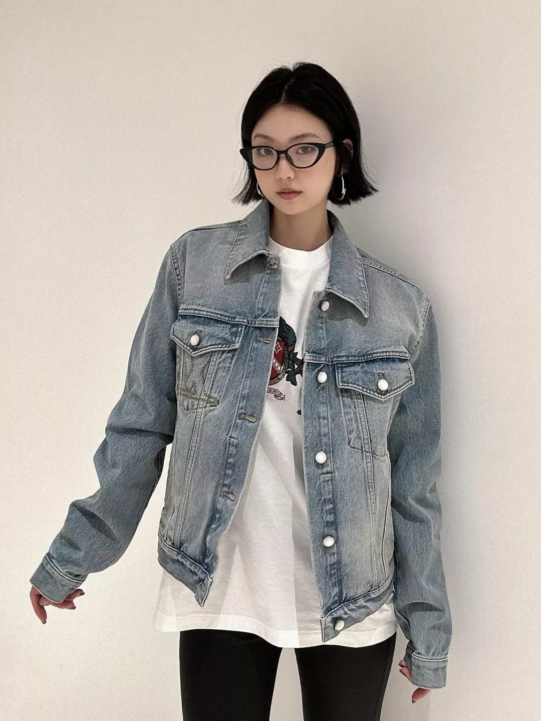 루이비통 자수 워싱 데님 남녀공용 데님 재킷 상세 이미지 17