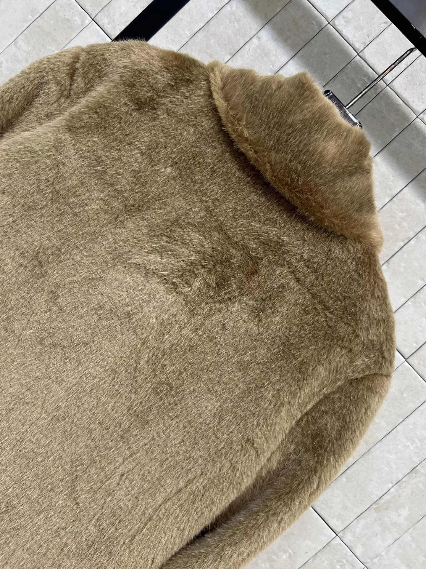 샤넬 카라 퍼 텍스처 쇼트 여성용 모피 재킷 상세 이미지 8