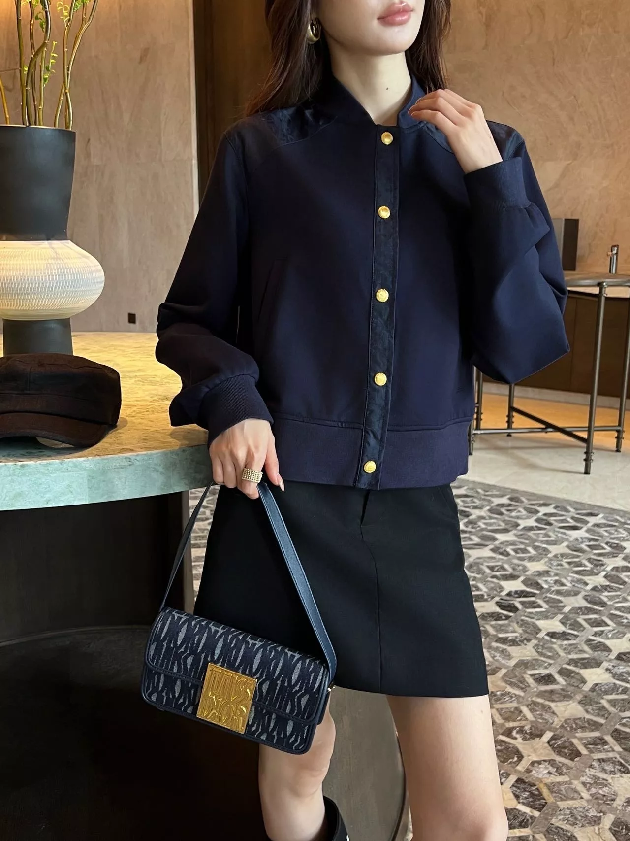 디올 배색 숏 기장 여성용 버튼 재킷 상세 이미지 20