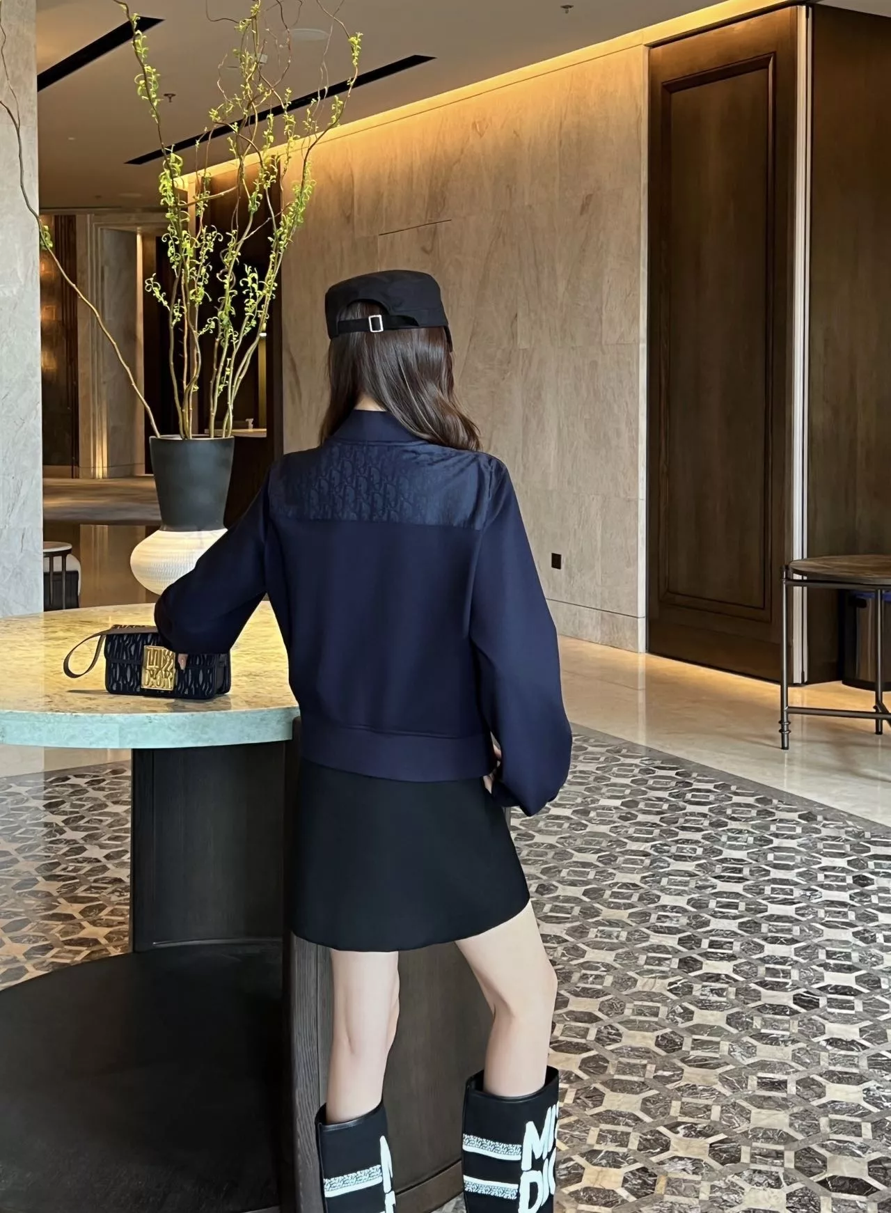 디올 배색 숏 기장 여성용 버튼 재킷 상세 이미지 28