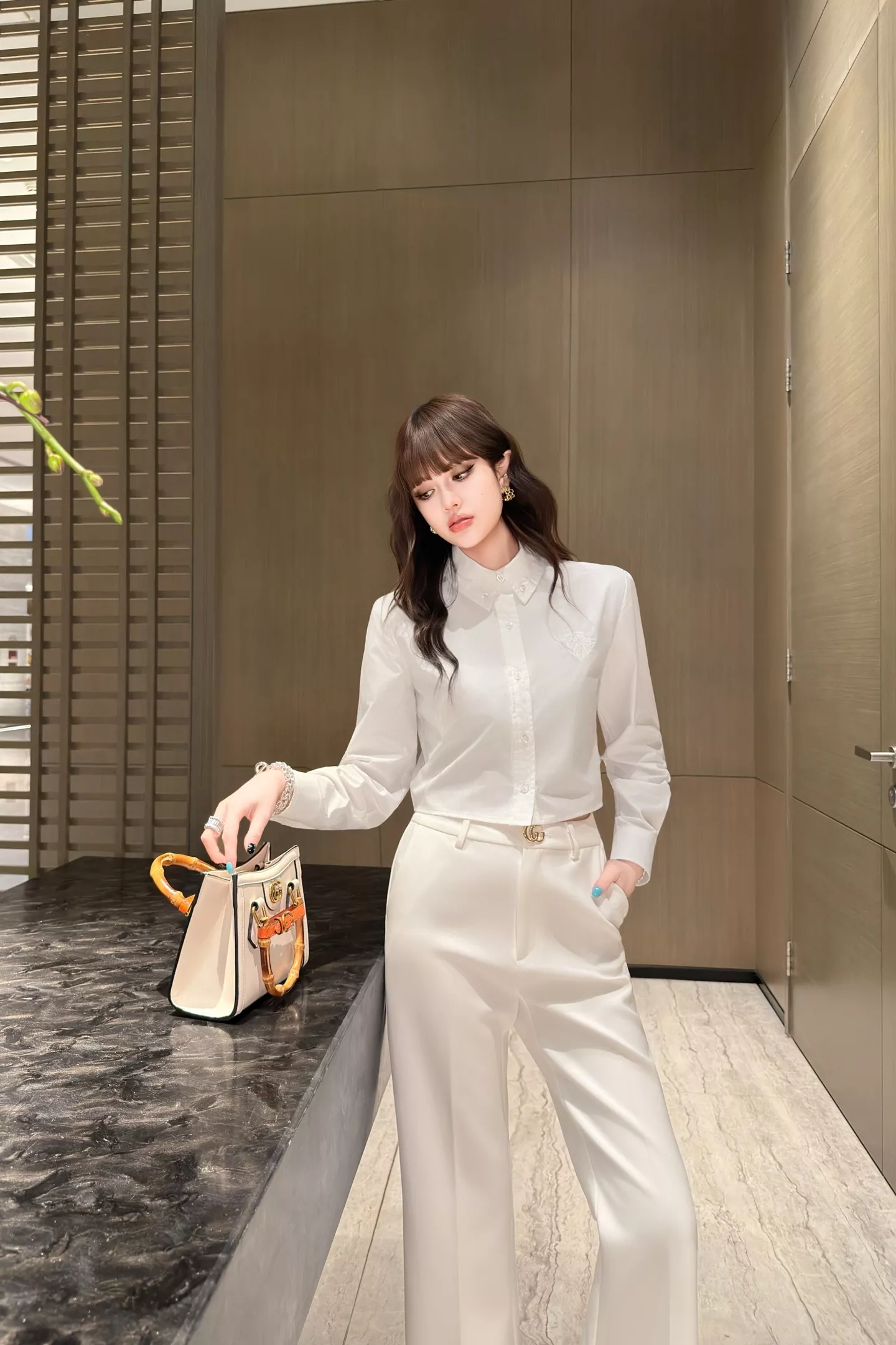 구찌 화이트 코튼 여성용 긴소매 셔츠 상세 이미지 55