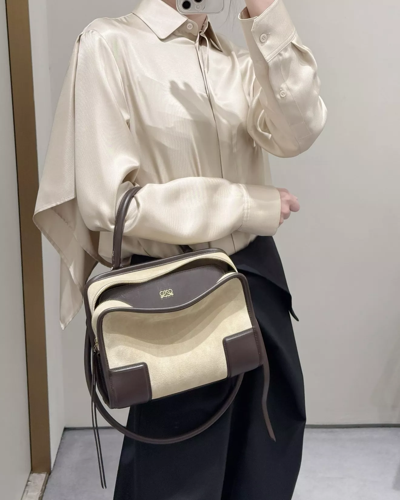 로에베 케이프 레이어드 여성용 긴소매 셔츠 상세 이미지 18