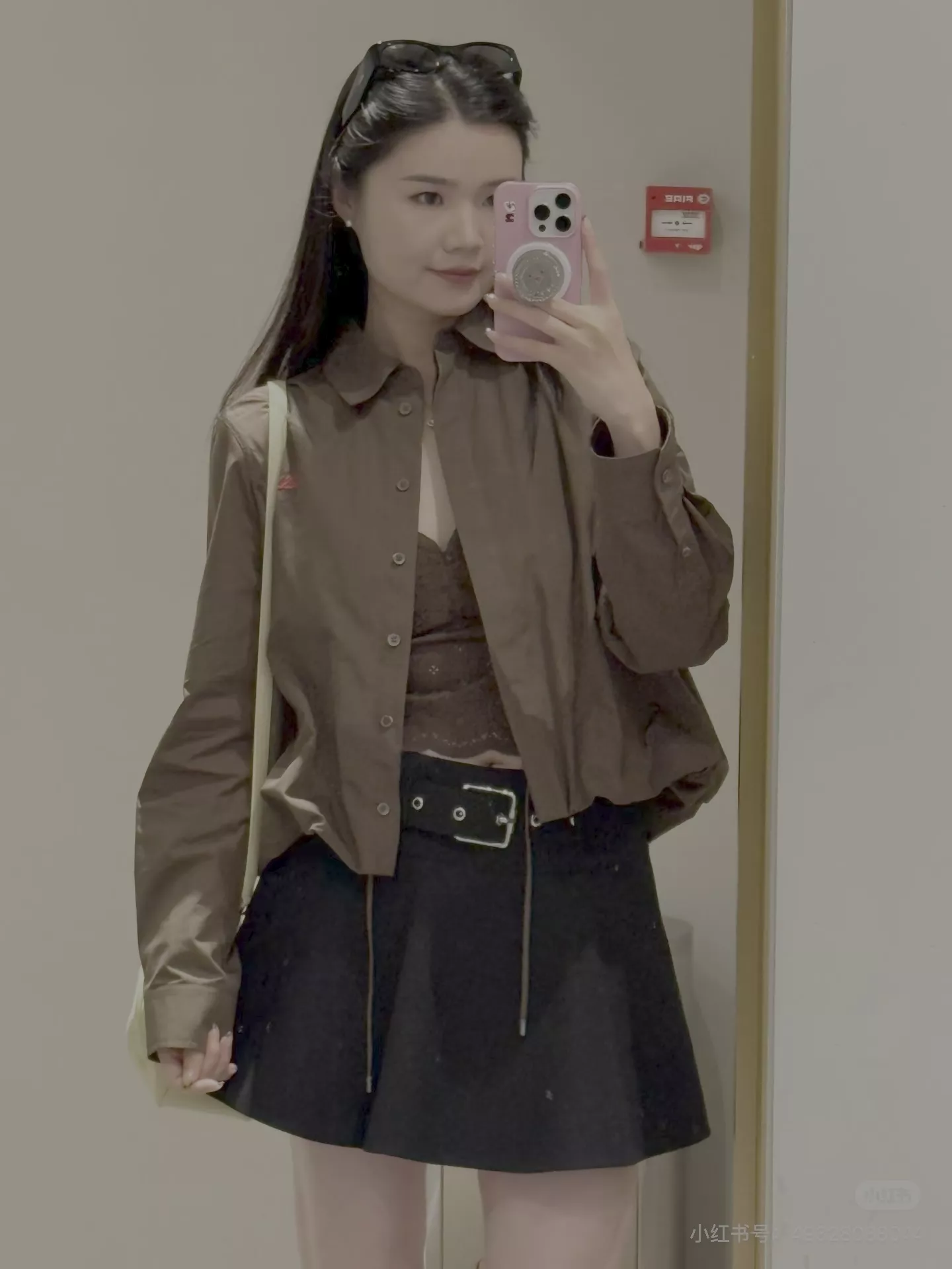 로에베 크롭 스트링 카라 여성용 긴소매 셔츠 상세 이미지 35