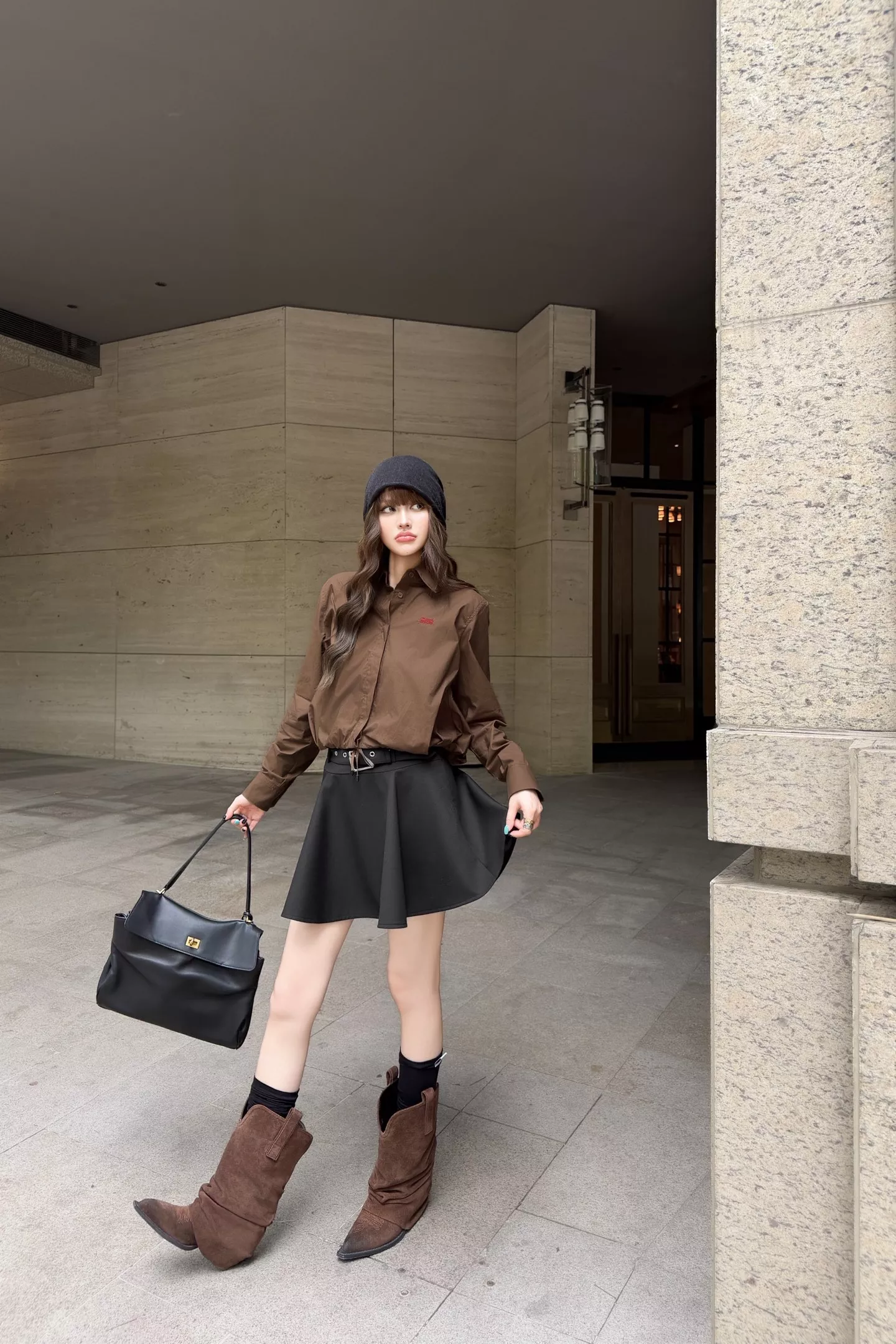 로에베 크롭 스트링 카라 여성용 긴소매 셔츠 상세 이미지 56