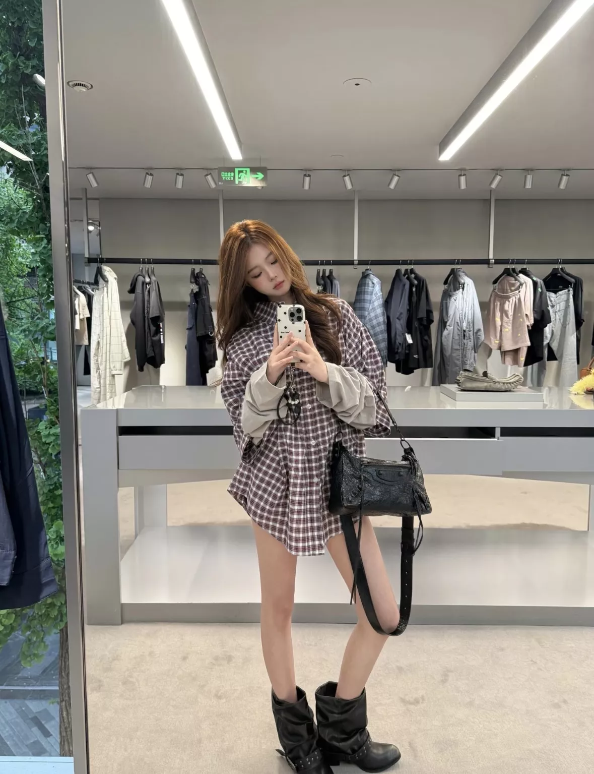 발렌시아가 체크 레이어드 남녀공용 긴소매 셔츠 상세 이미지 23