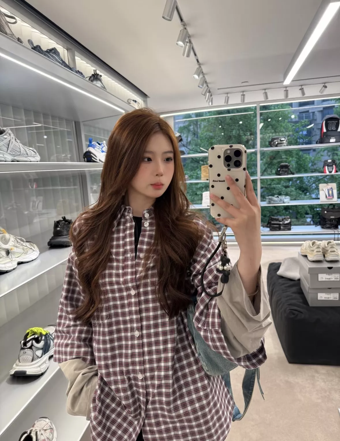 발렌시아가 체크 레이어드 남녀공용 긴소매 셔츠 상세 이미지 25
