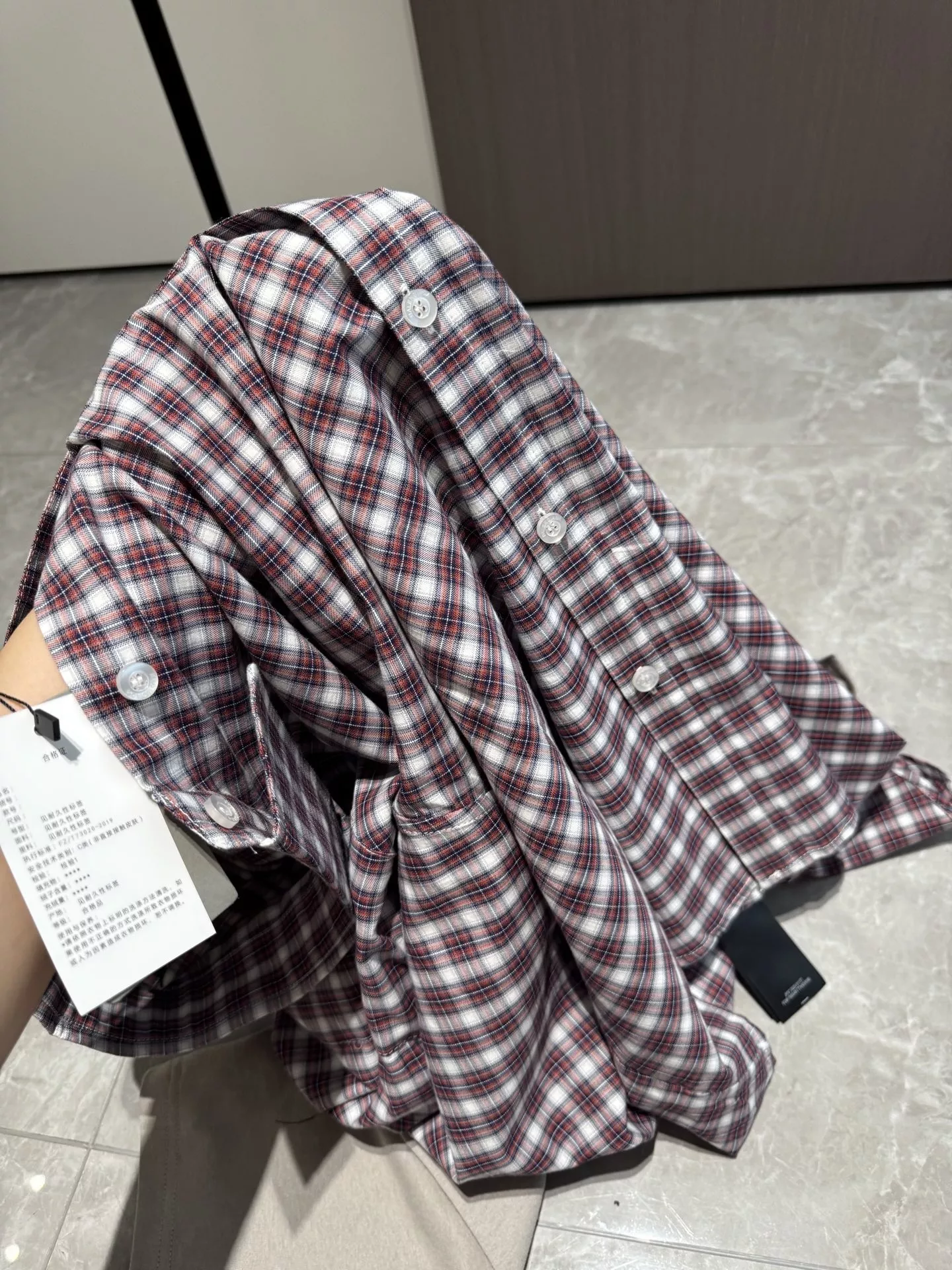 발렌시아가 체크 레이어드 남녀공용 긴소매 셔츠 상세 이미지 65