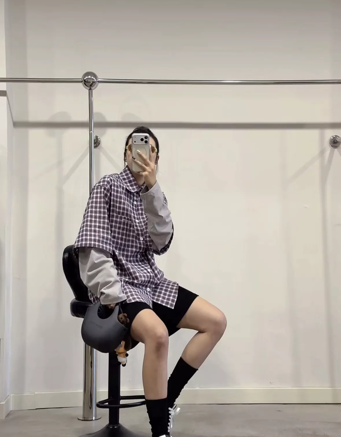 발렌시아가 체크 레이어드 남녀공용 긴소매 셔츠 상세 이미지 82