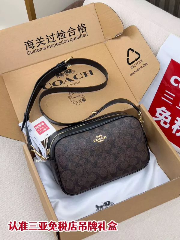 코치 시그니처 PVC 멀티 수납 카메라백