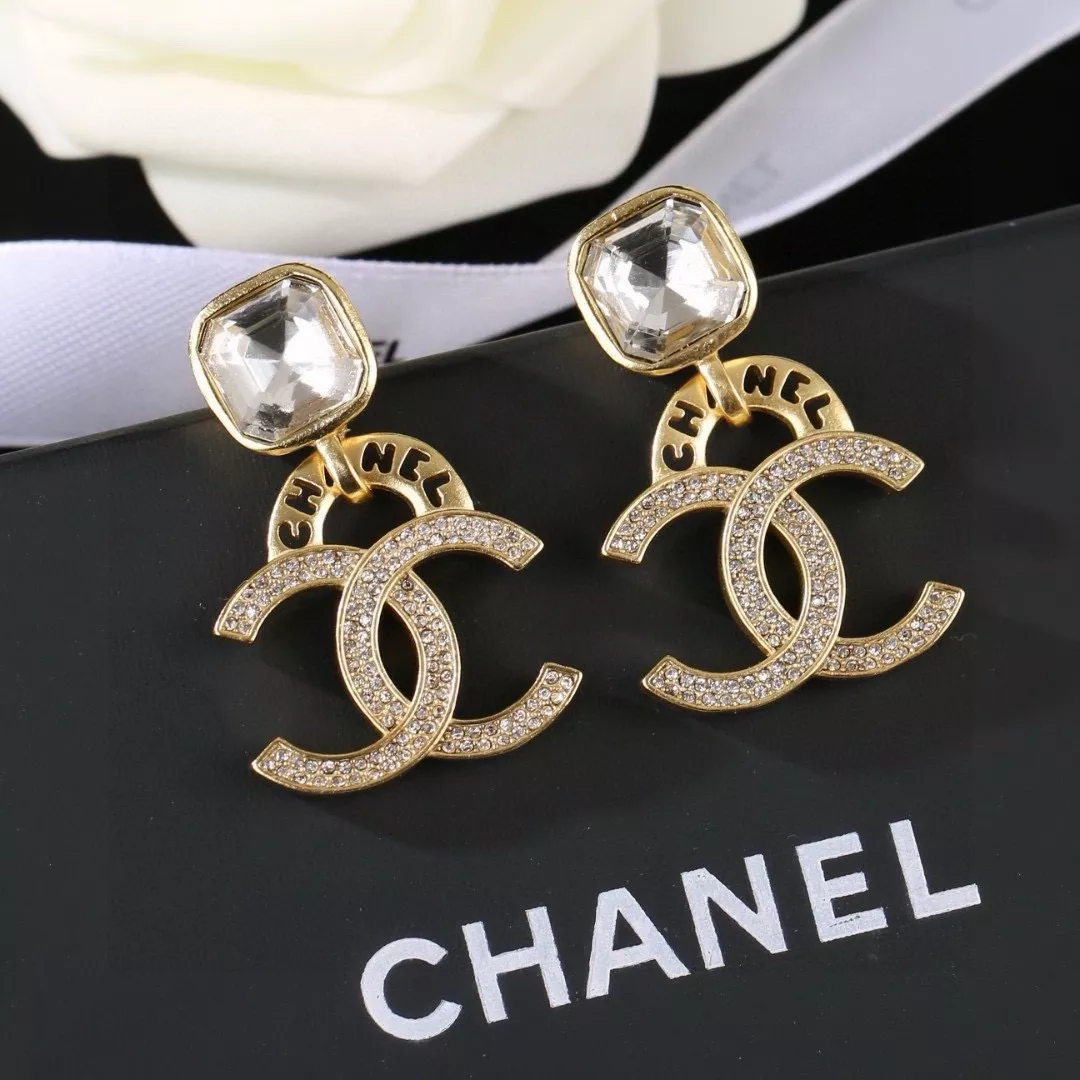 샤넬 더블 C 장식 스톤 귀걸이 상세 이미지 1
