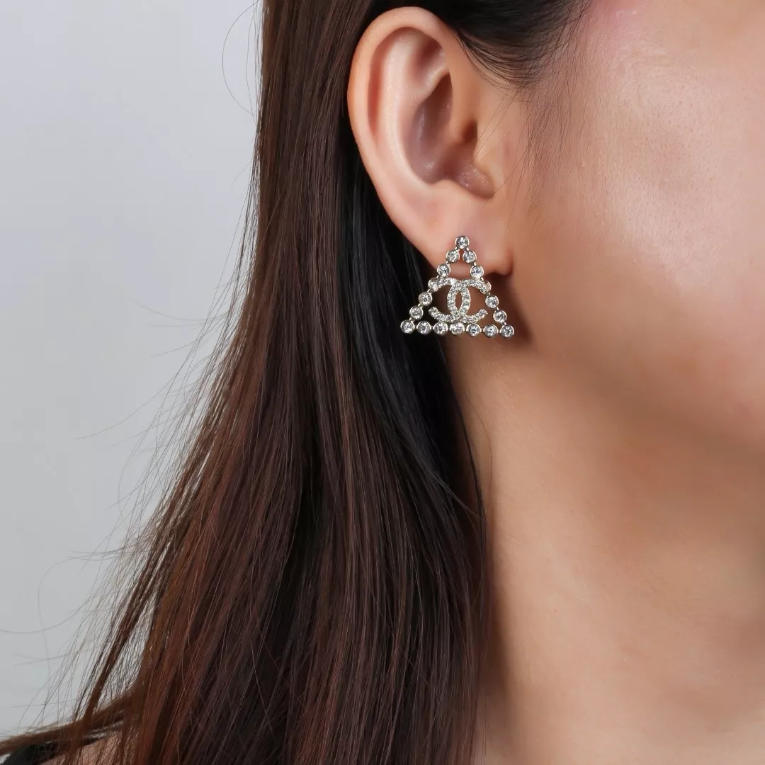 샤넬 더블 C 삼각 장식 귀걸이 상세 이미지 8