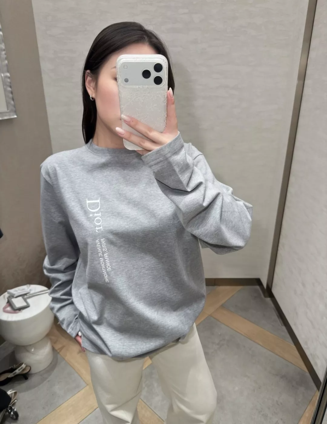 디올 그레이 코튼 자수 남녀공용 긴소매 티셔츠 상세 이미지 10
